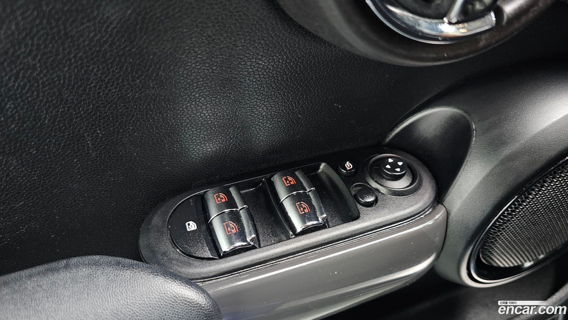 Main__Slider__Photo:Cooper Mini 2019.7-15