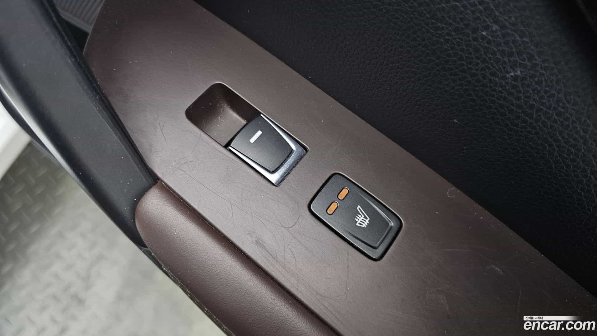 Grandeur Hyundai 2014.11-OPTION-023