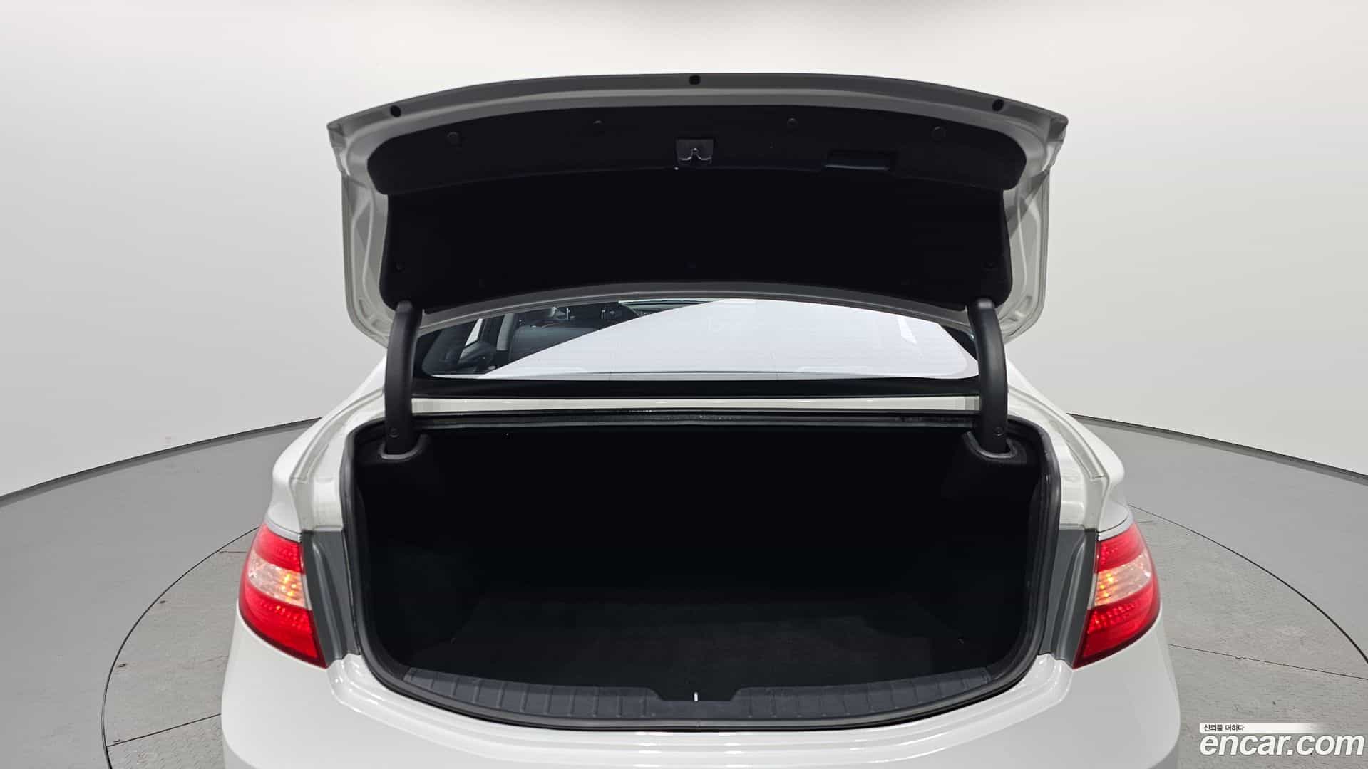 Grandeur Hyundai 2014.11-OPTION-024