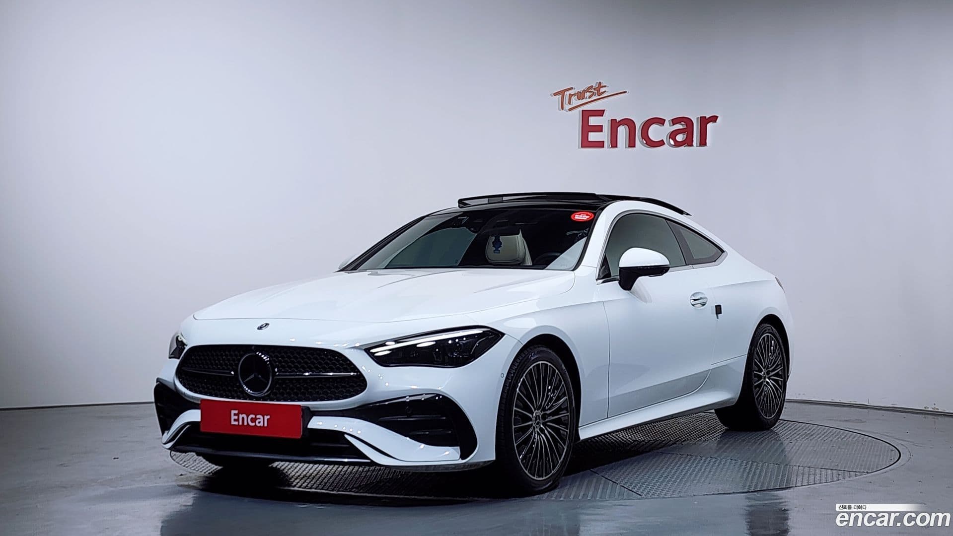 Main__Slider__Photo:CLE-Class Mercedes-Benz 2024.4-0