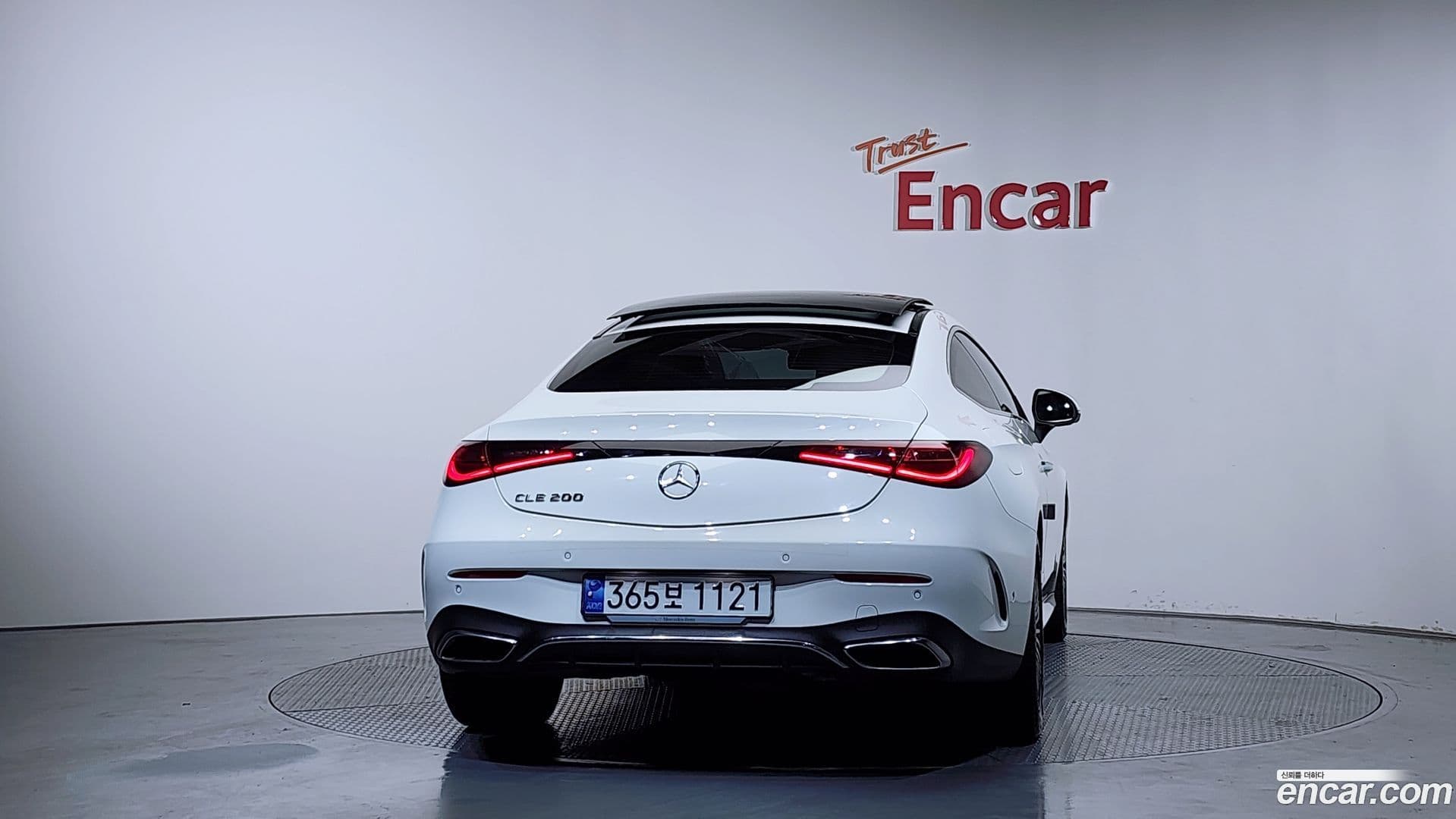 Main__Slider__Photo:CLE-Class Mercedes-Benz 2024.4-3