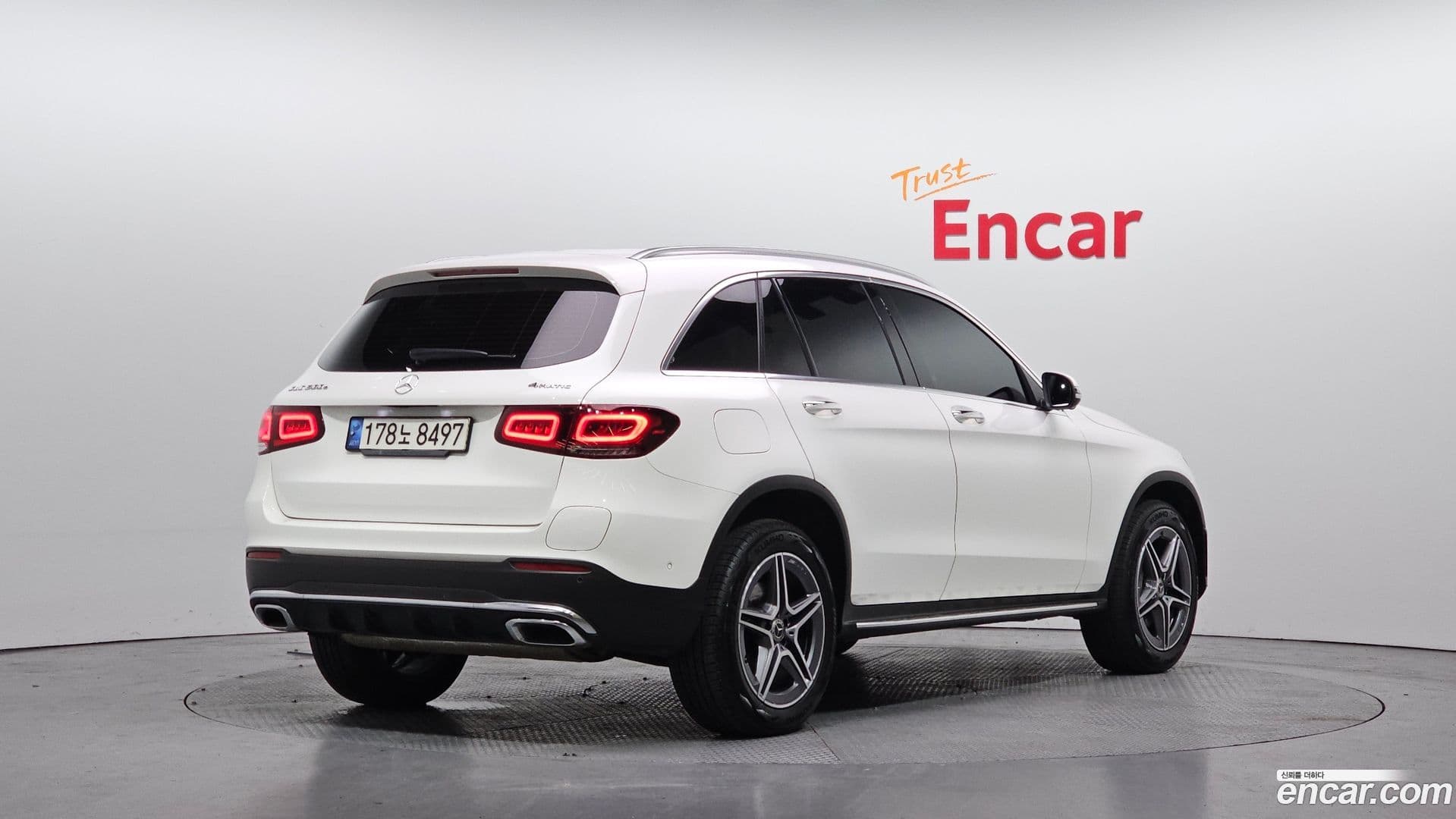 Main__Slider__Photo:GLC-Class Mercedes-Benz 2022.6-1