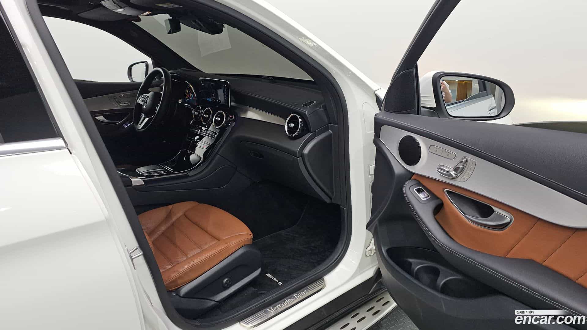 GLC-Class Mercedes-Benz 2022.6-OPTION-015