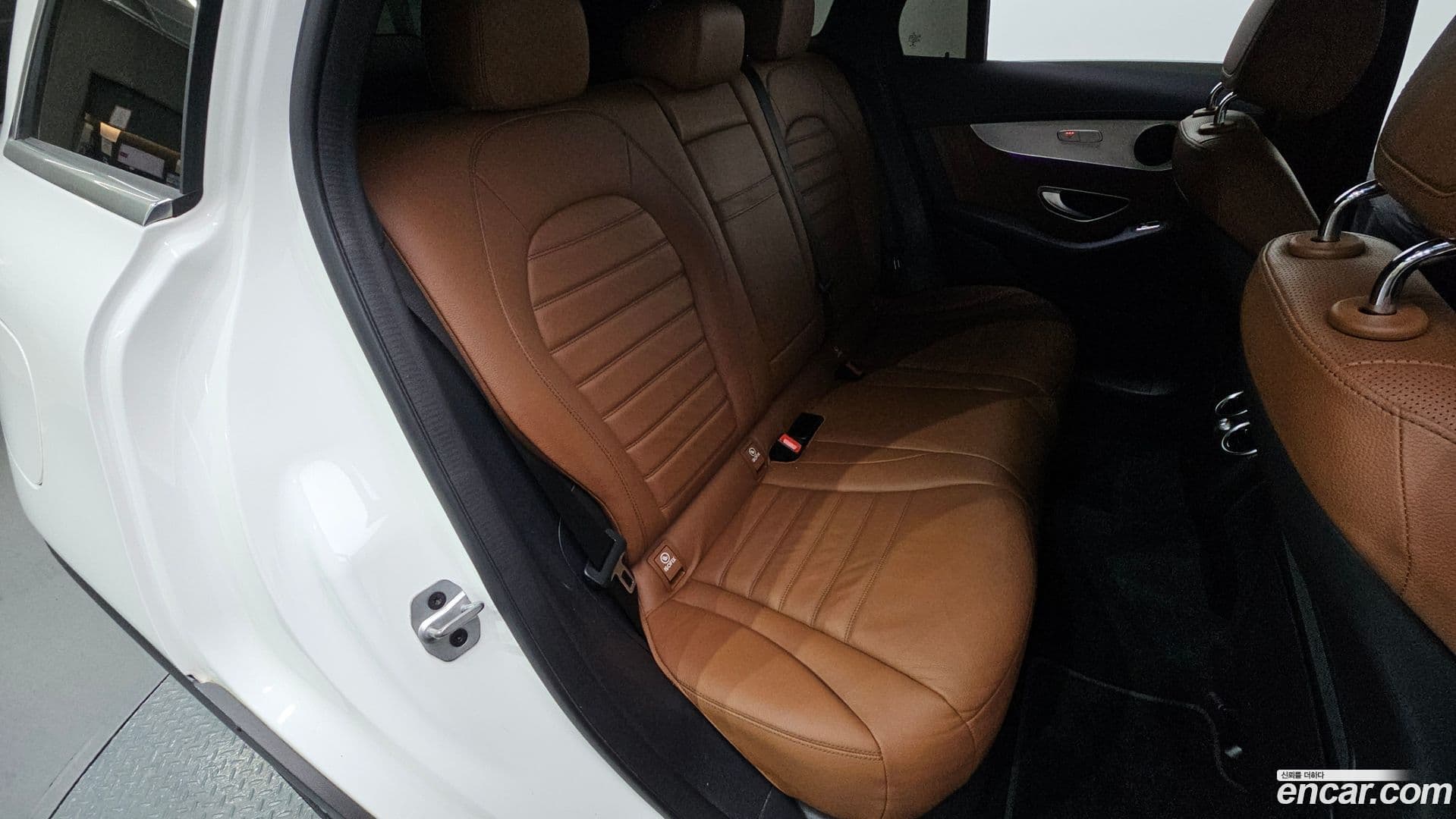 Main__Slider__Photo:GLC-Class Mercedes-Benz 2022.6-11