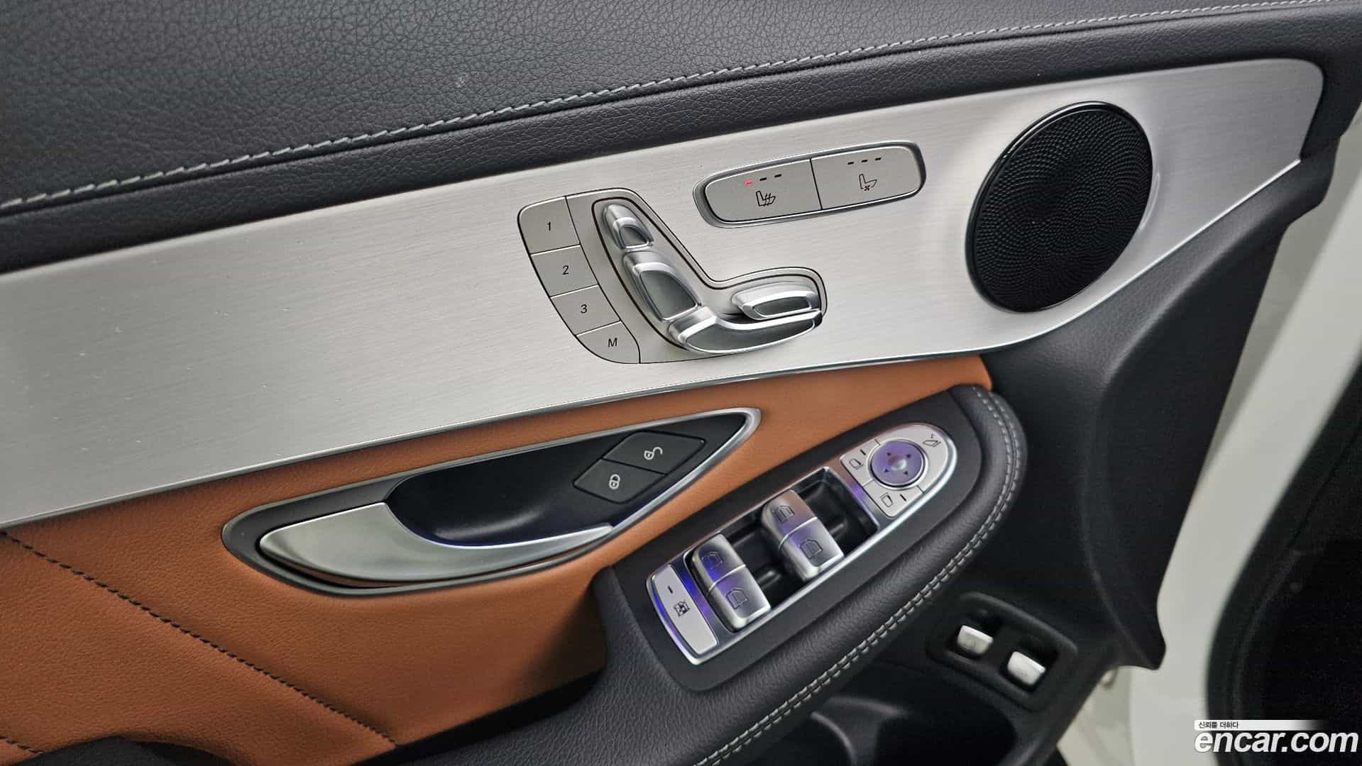 GLC-Class Mercedes-Benz 2022.6-OPTION-021