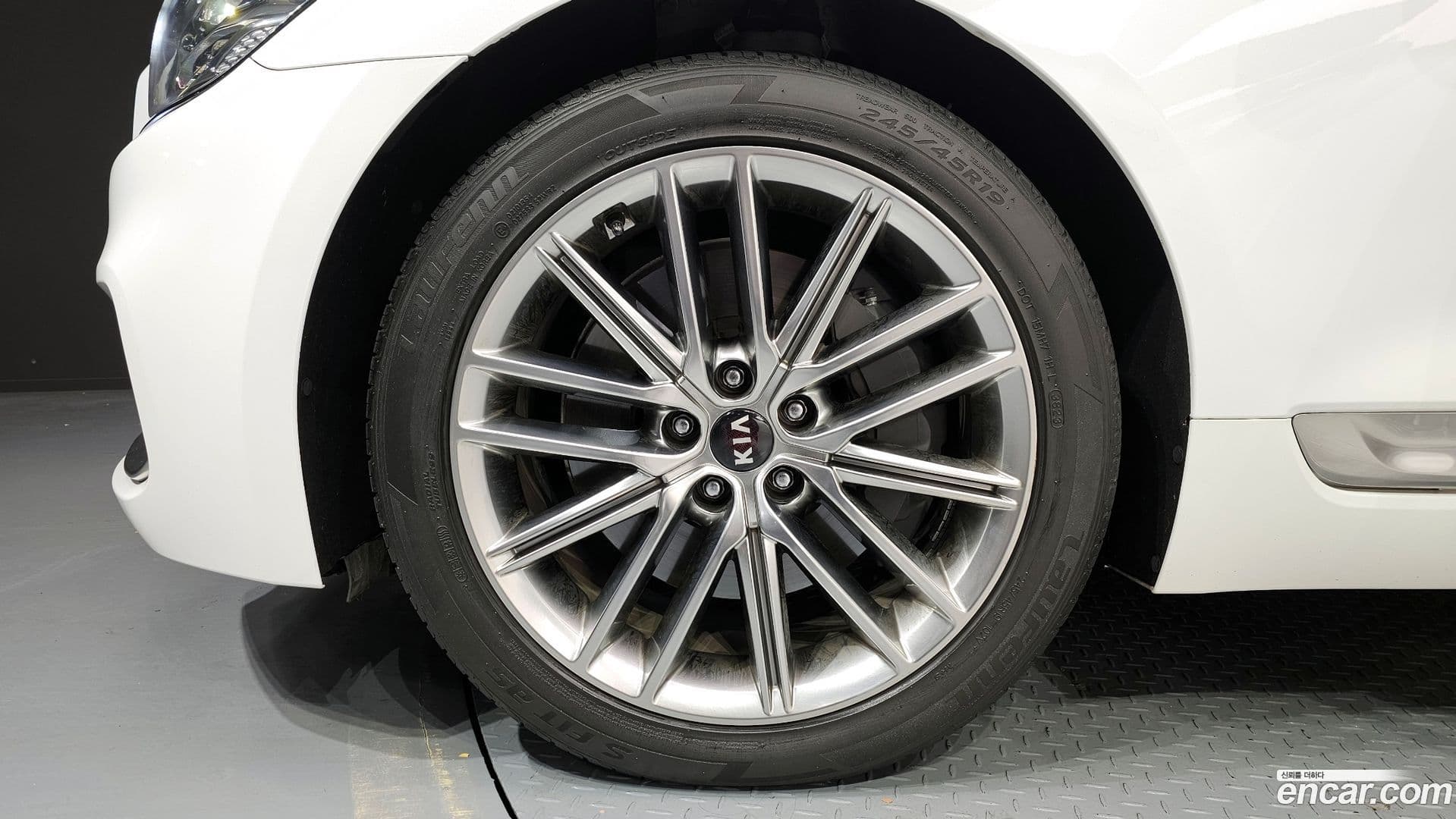 Main__Slider__Photo:K9 Kia 2020.2-4