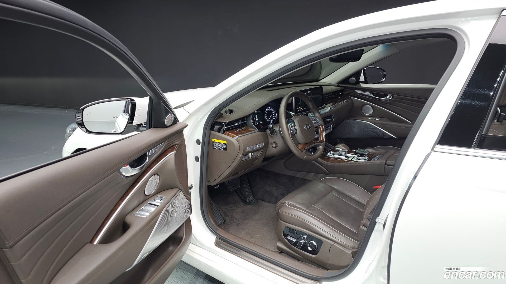 Main__Slider__Photo:K9 Kia 2020.2-10