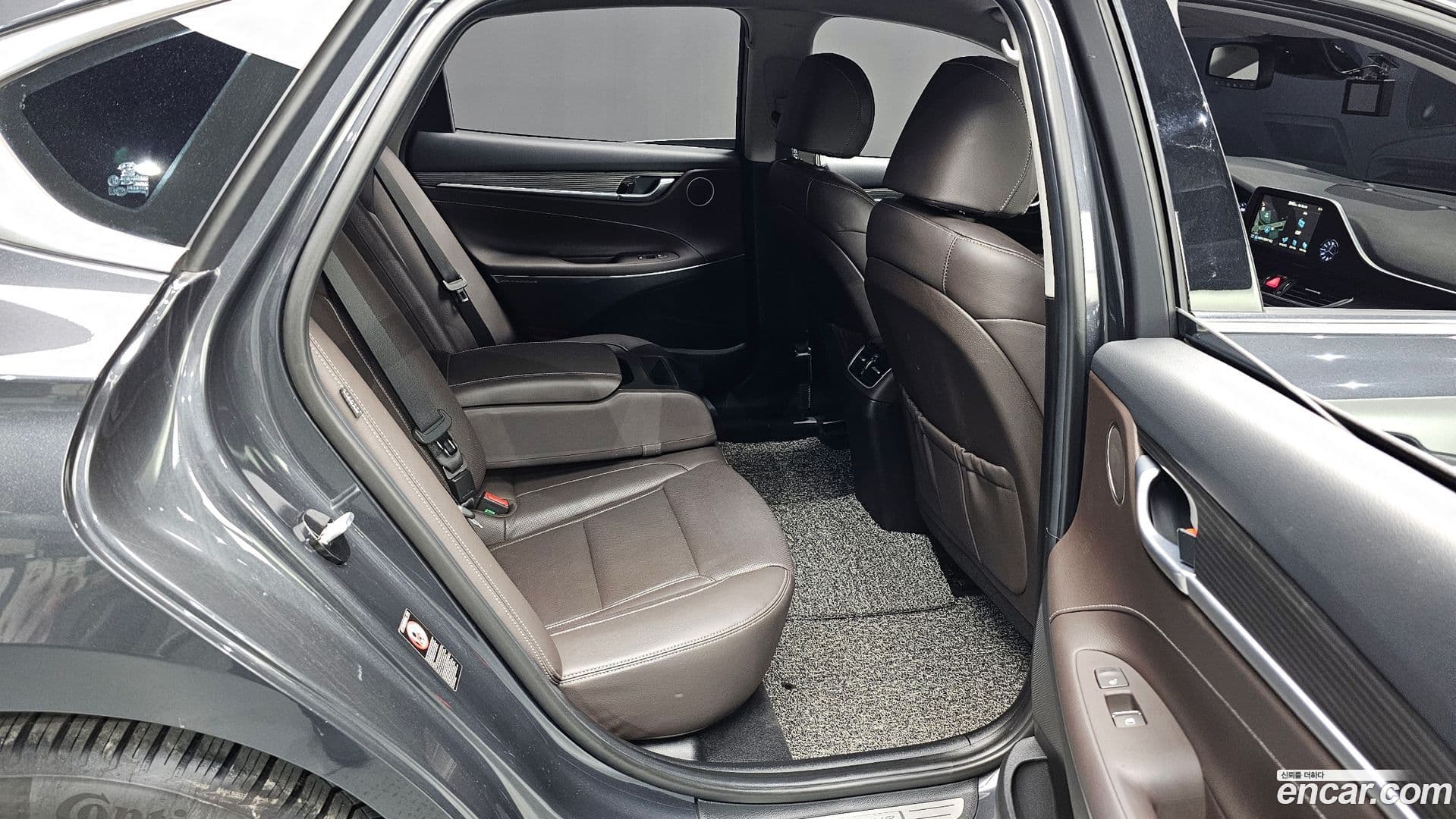 Main__Slider__Photo:Grandeur Hyundai 2018.4-11