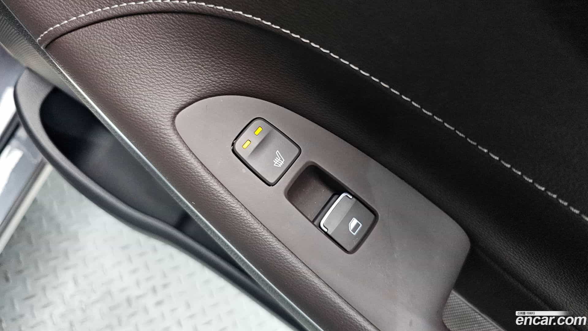 Grandeur Hyundai 2018.4-OPTION-022