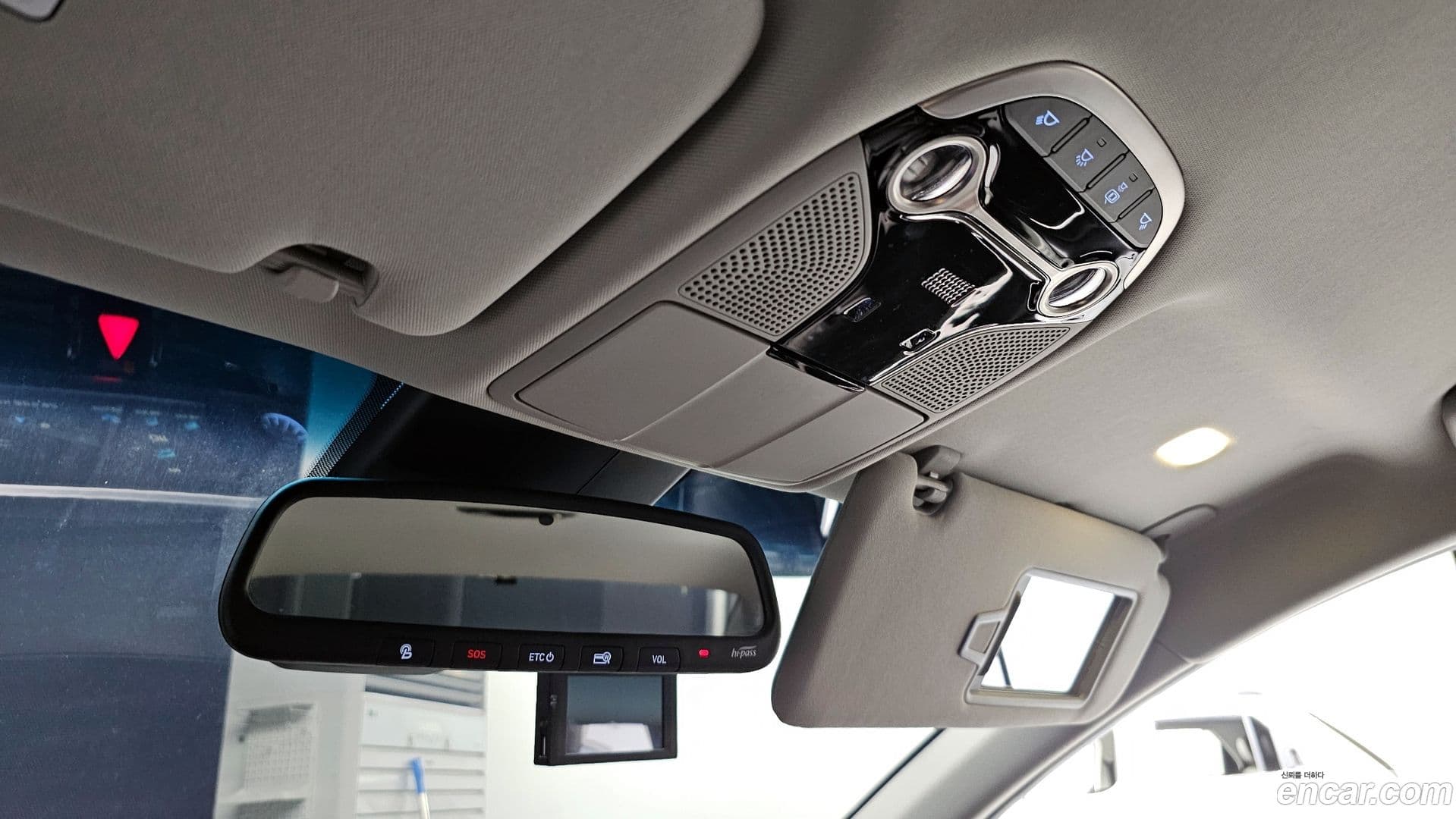 Main__Slider__Photo:Grandeur Hyundai 2018.4-18