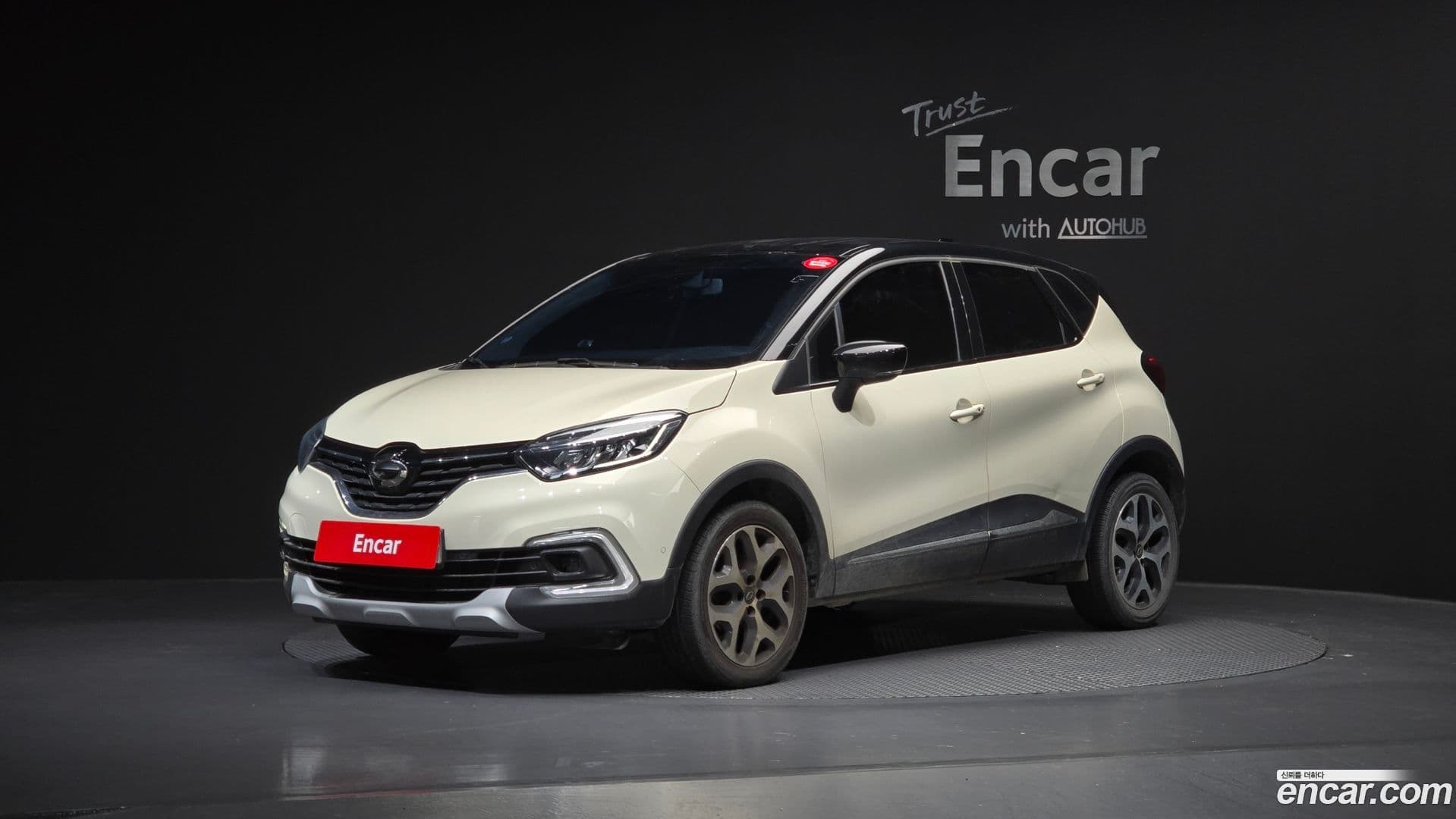 Main__Slider__Photo:QM3 Renault-KoreaSamsung 2017.9-0