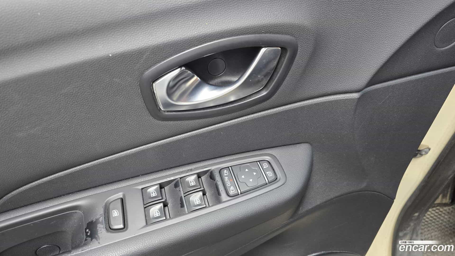 QM3 Renault-KoreaSamsung 2017.9-OPTION-021