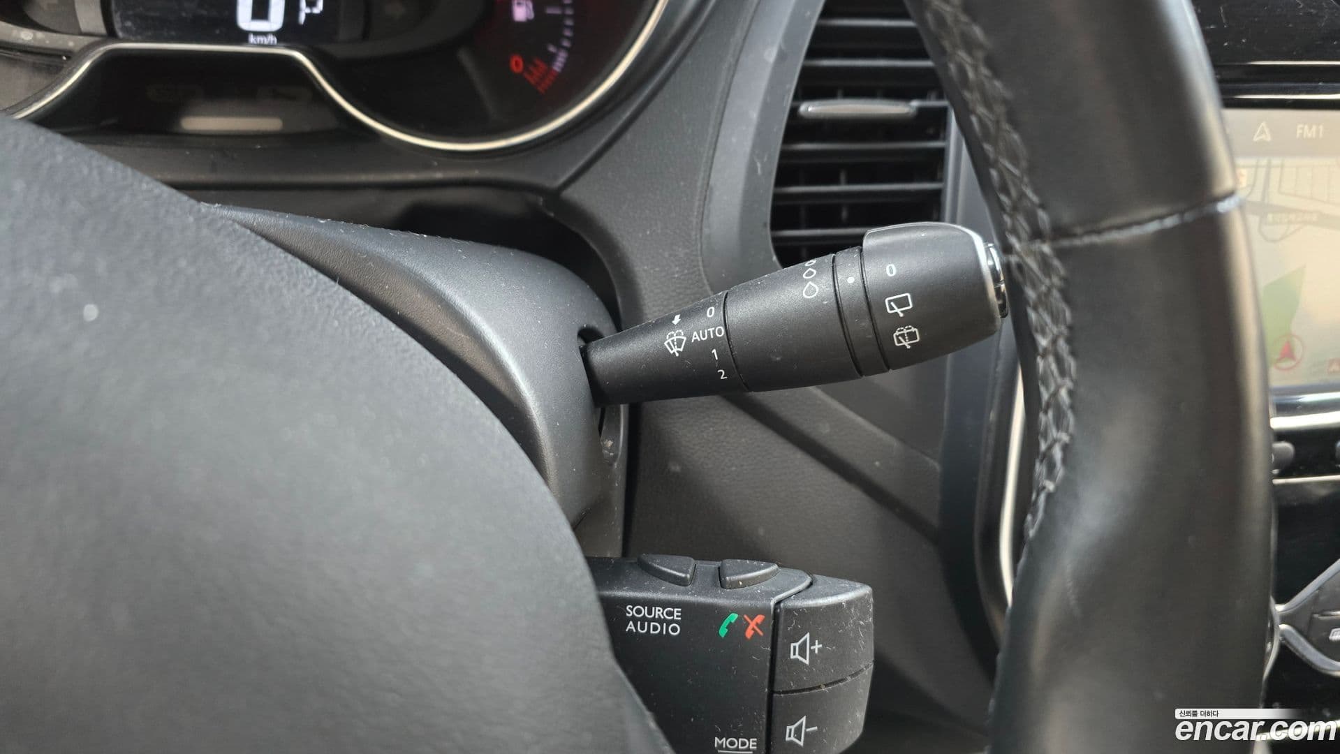 Main__Slider__Photo:QM3 Renault-KoreaSamsung 2017.9-18