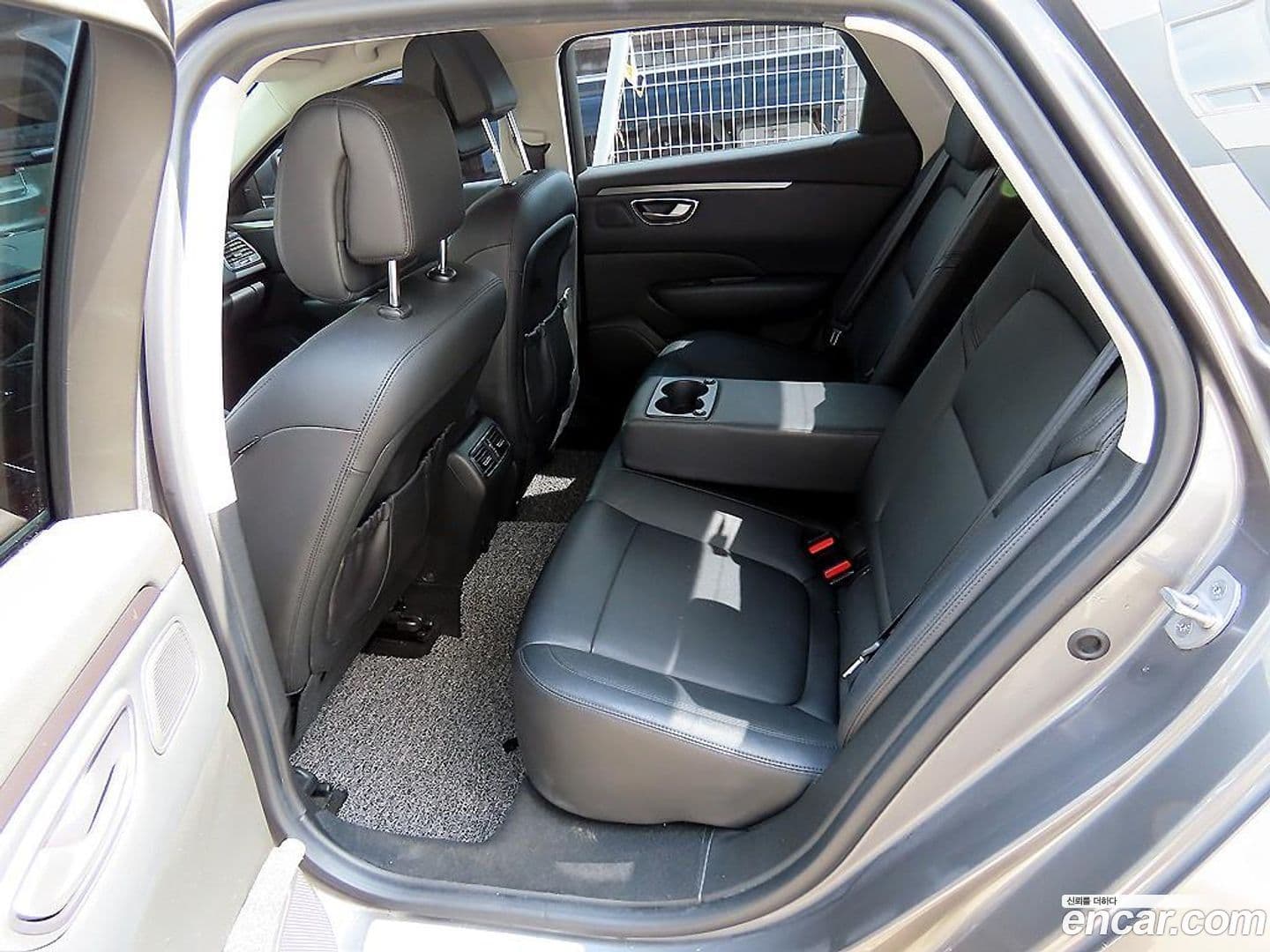 Main__Slider__Photo:SM6 Renault-KoreaSamsung 2017.5-5