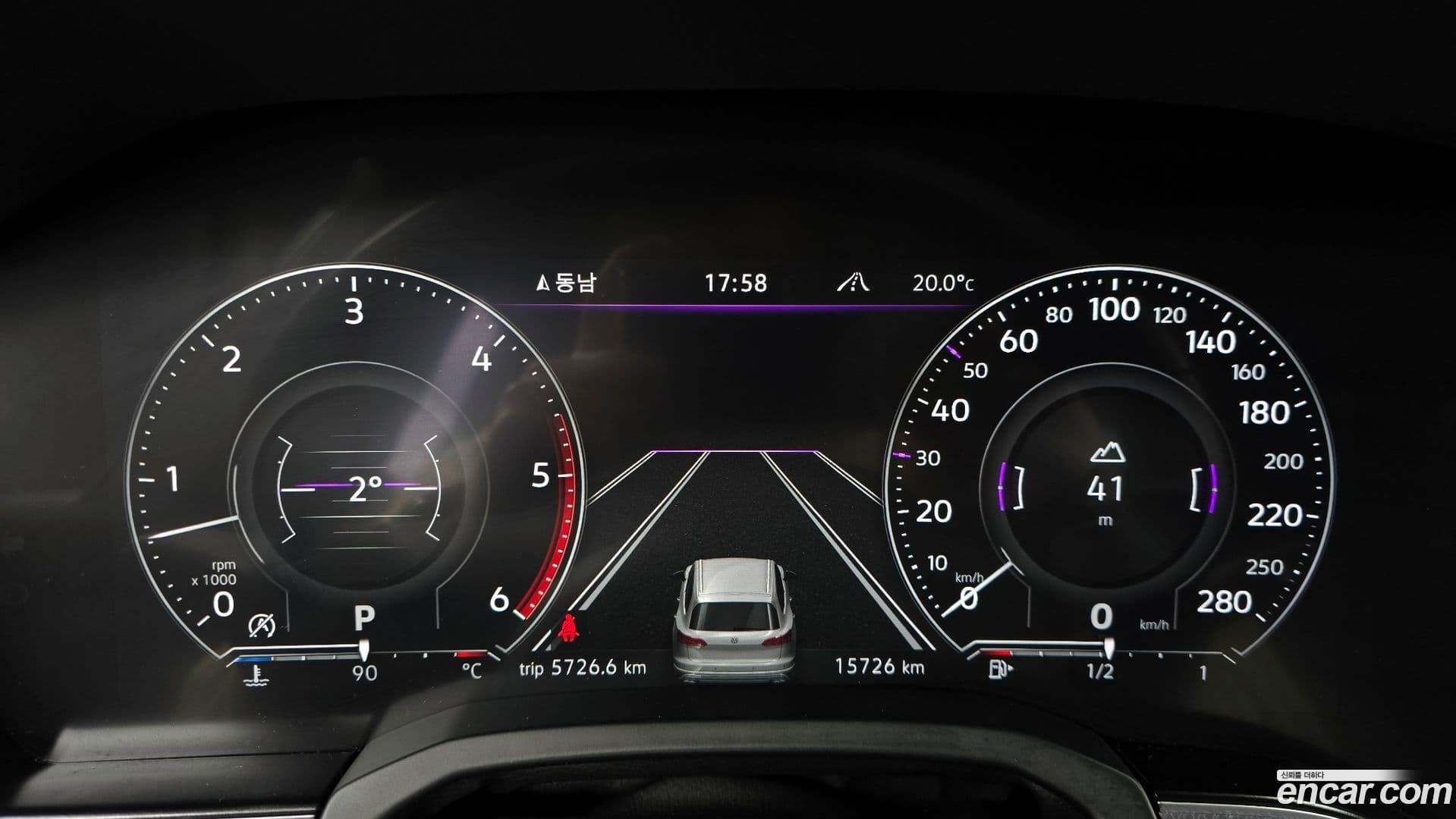 Main__Slider__Photo:Touareg Volkswagen 2023.11-7