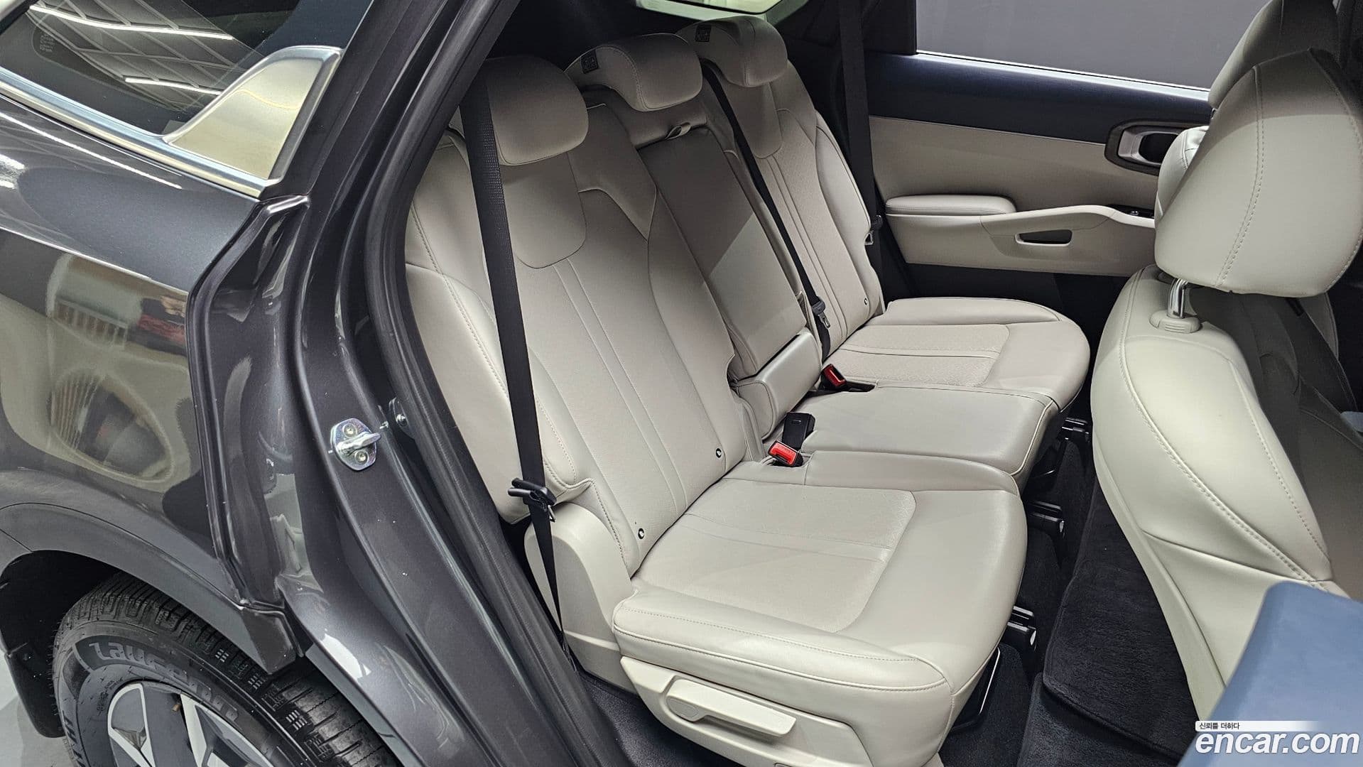 Main__Slider__Photo:Sorento Kia 2022.0-11