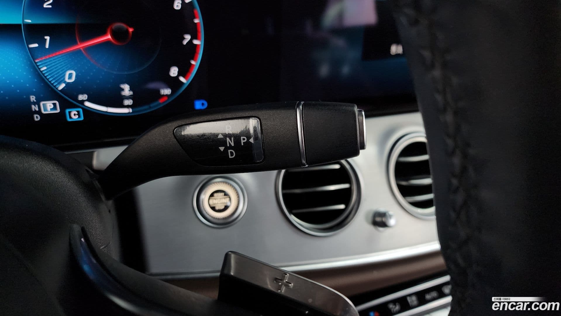 Main__Slider__Photo:E-Class Mercedes-Benz 2021.4-8