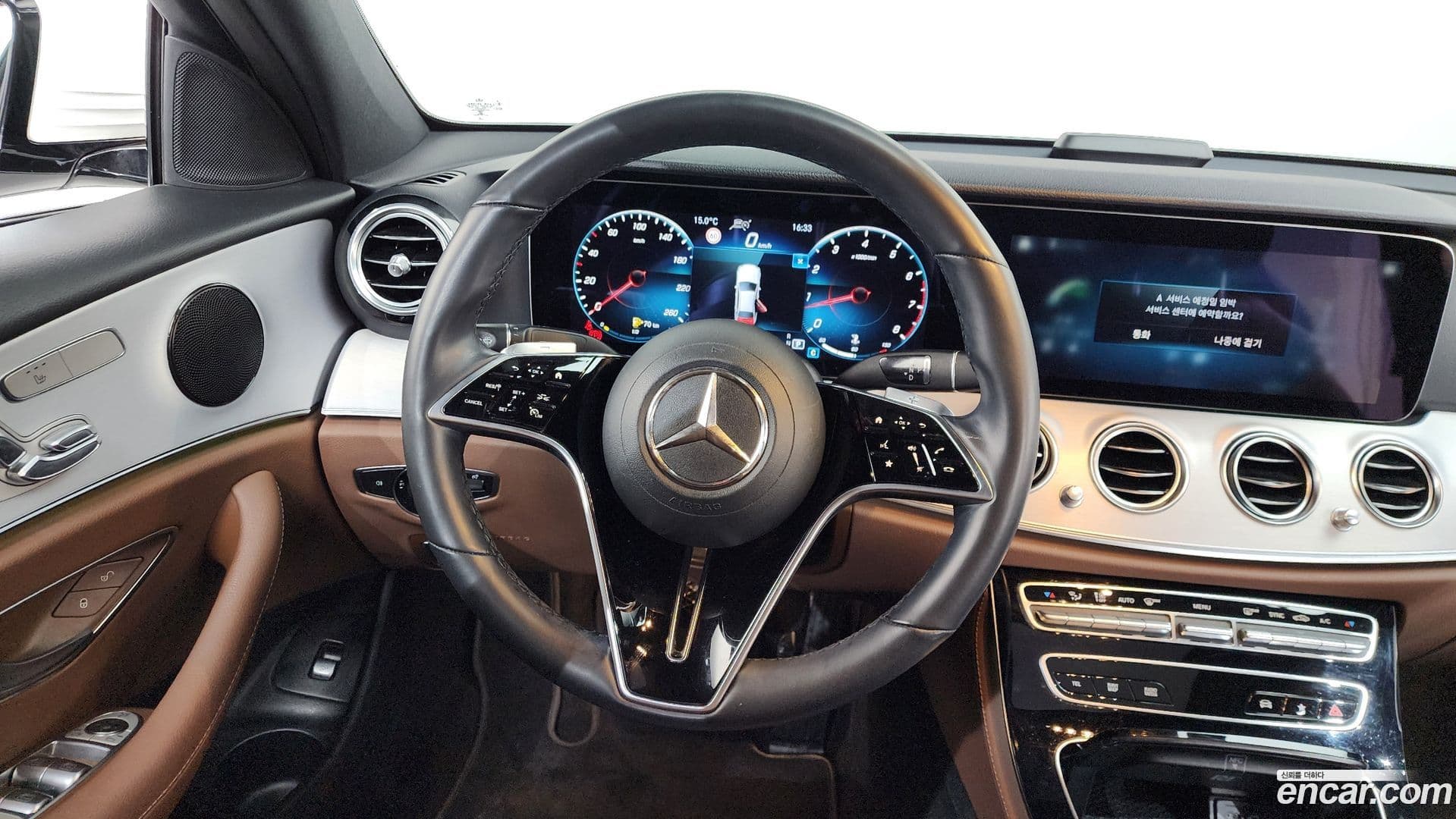 Main__Slider__Photo:E-Class Mercedes-Benz 2021.4-12