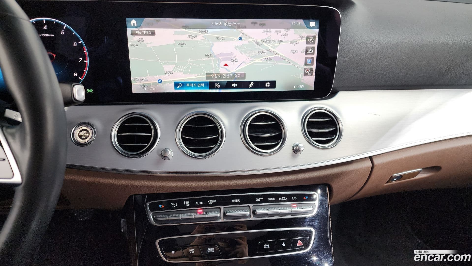 Main__Slider__Photo:E-Class Mercedes-Benz 2021.4-13