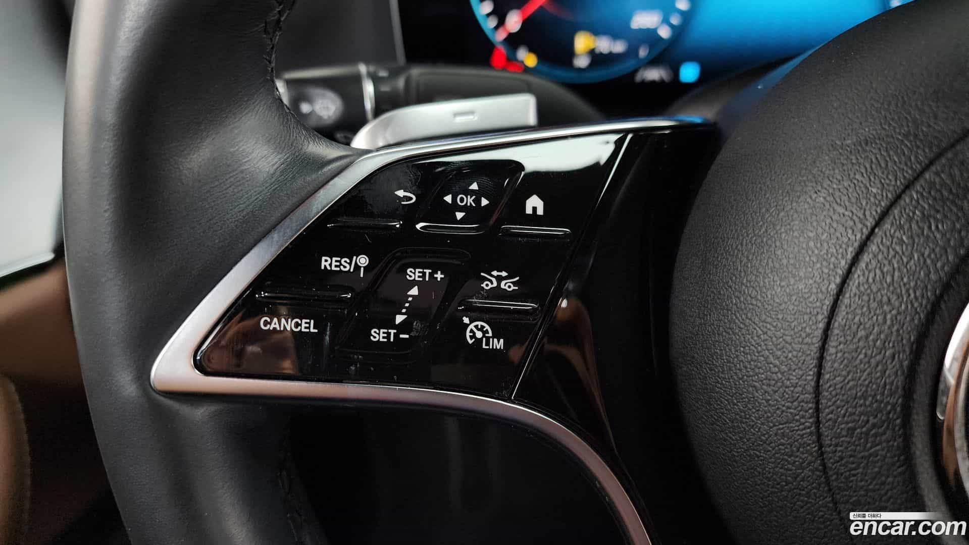 E-Class Mercedes-Benz 2021.4-OPTION-021