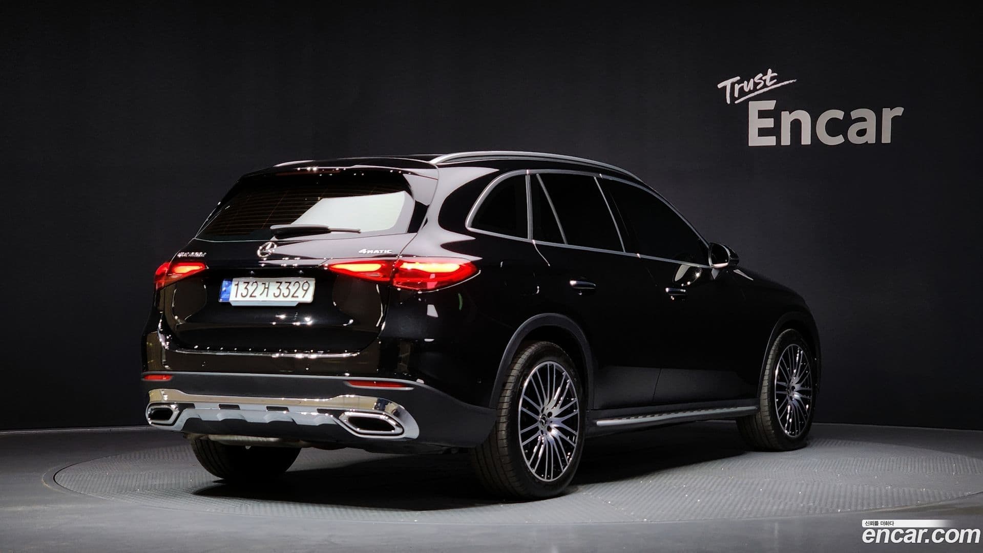 Main__Slider__Photo:GLC-Class Mercedes-Benz 2024.4-1