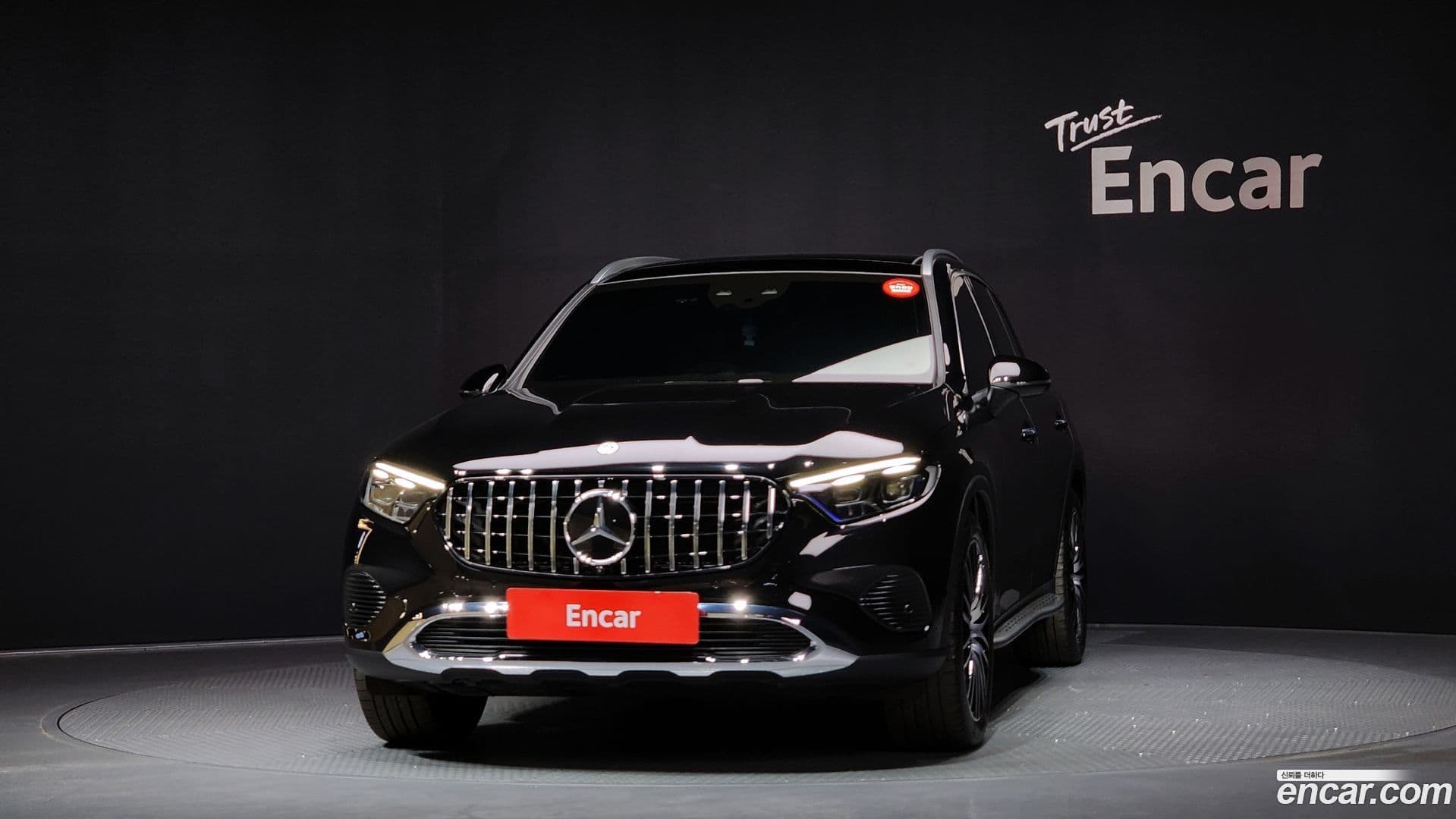 Main__Slider__Photo:GLC-Class Mercedes-Benz 2024.4-2