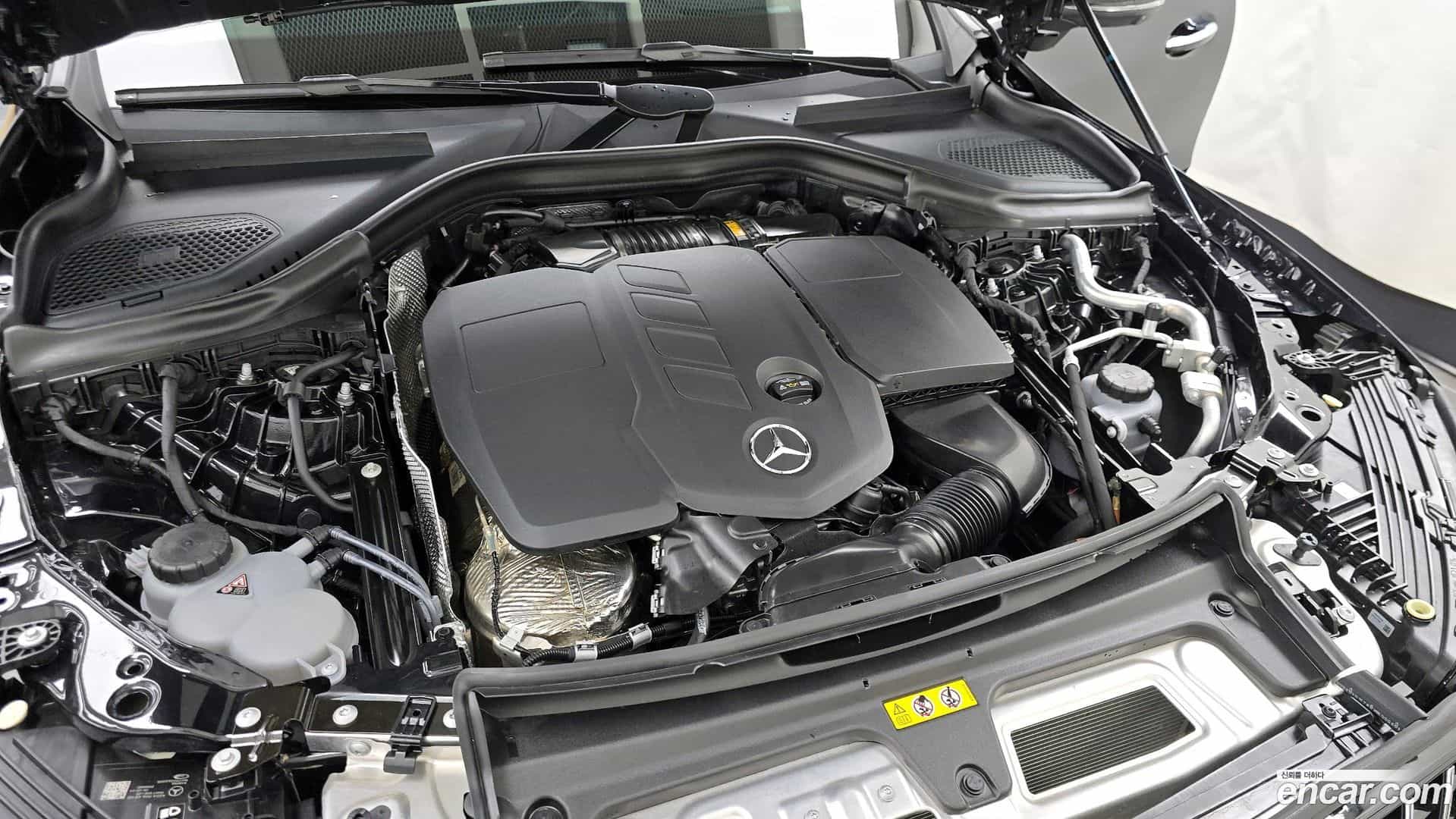 GLC-Class Mercedes-Benz 2024.4-OUTER-006