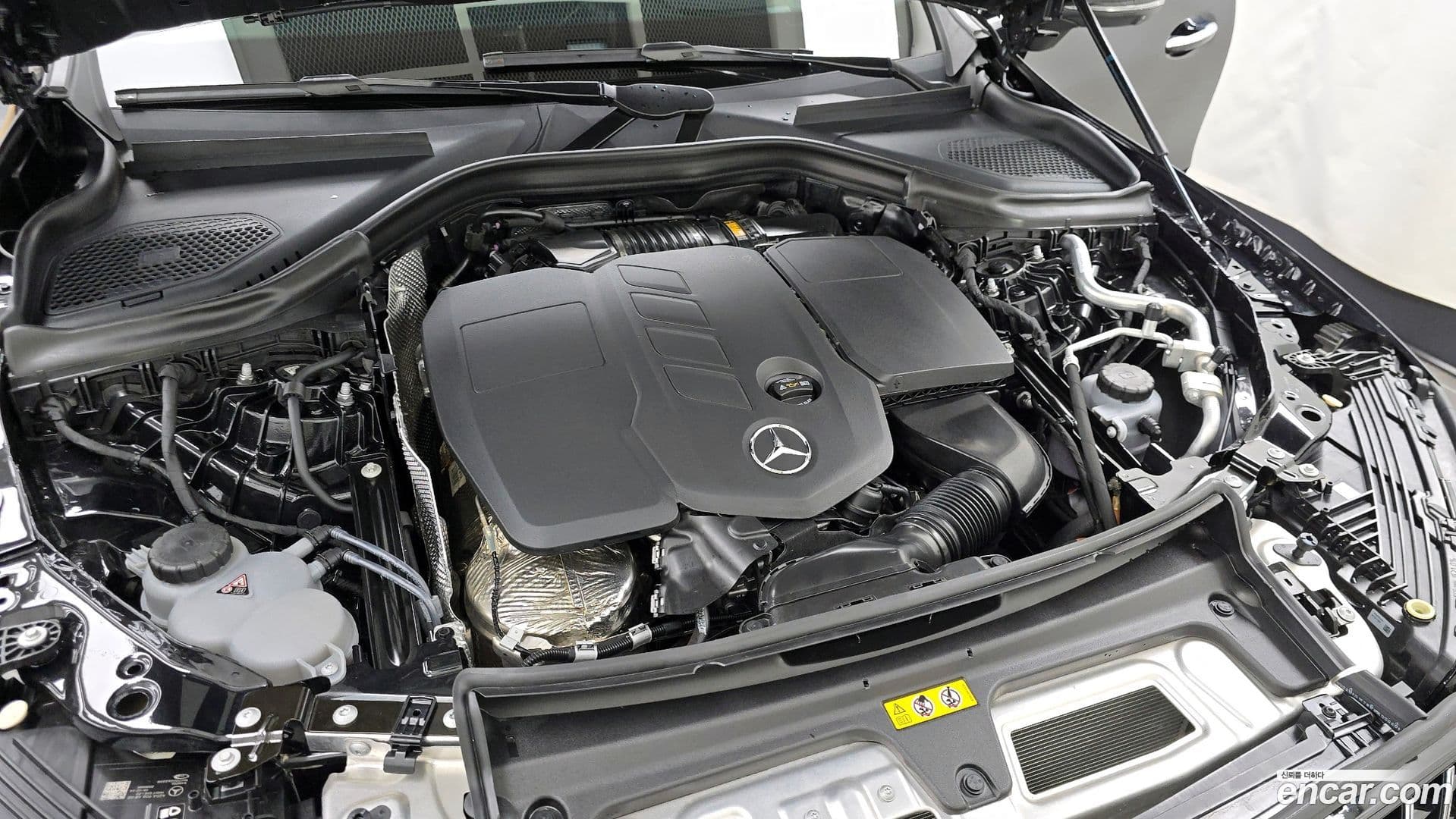 Main__Slider__Photo:GLC-Class Mercedes-Benz 2024.4-5