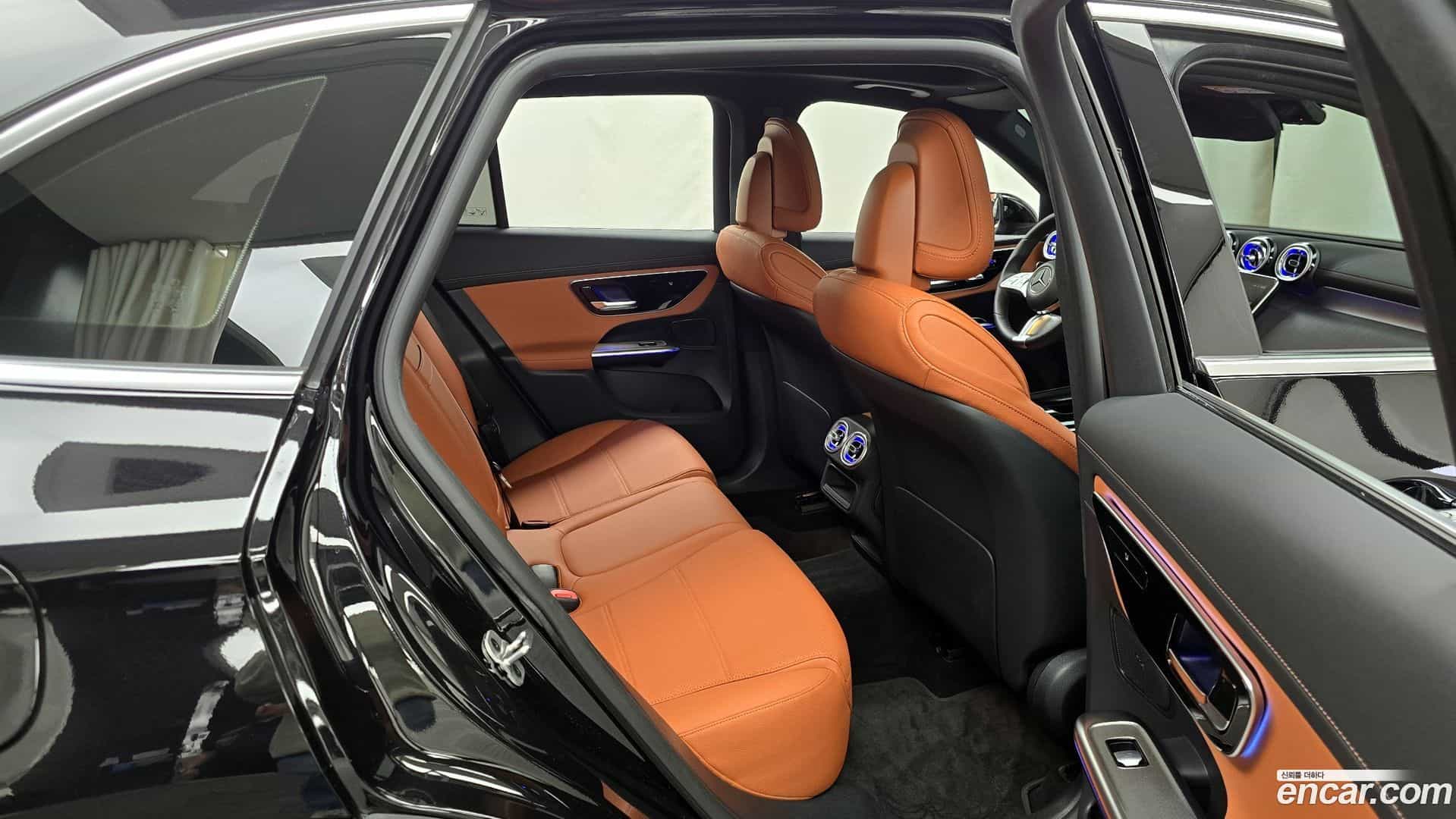 GLC-Class Mercedes-Benz 2024.4-OPTION-017