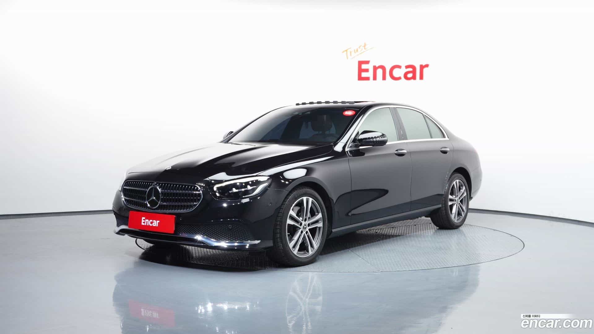 E-Class Mercedes-Benz 2023.10-OUTER-001