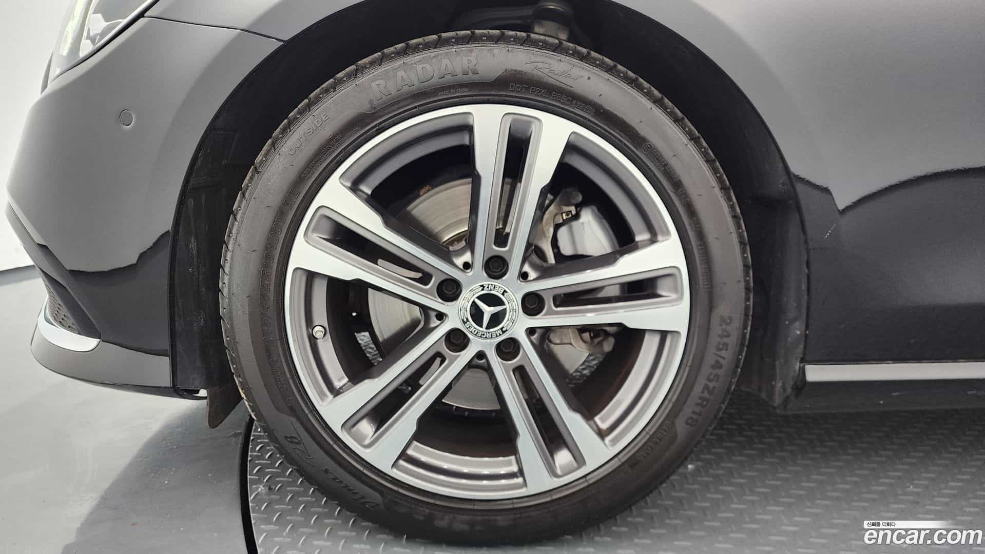 E-Class Mercedes-Benz 2023.10-OUTER-005