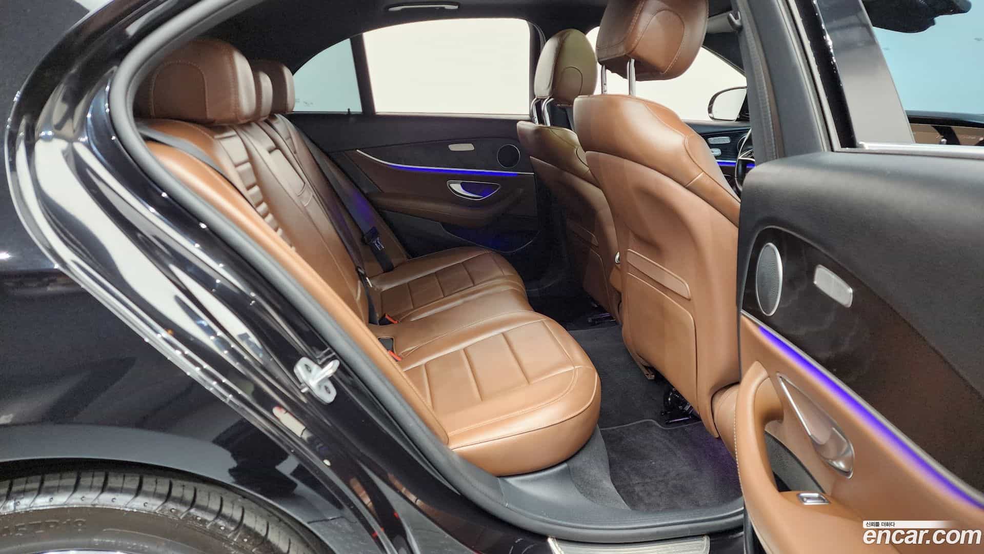 E-Class Mercedes-Benz 2023.10-OPTION-016