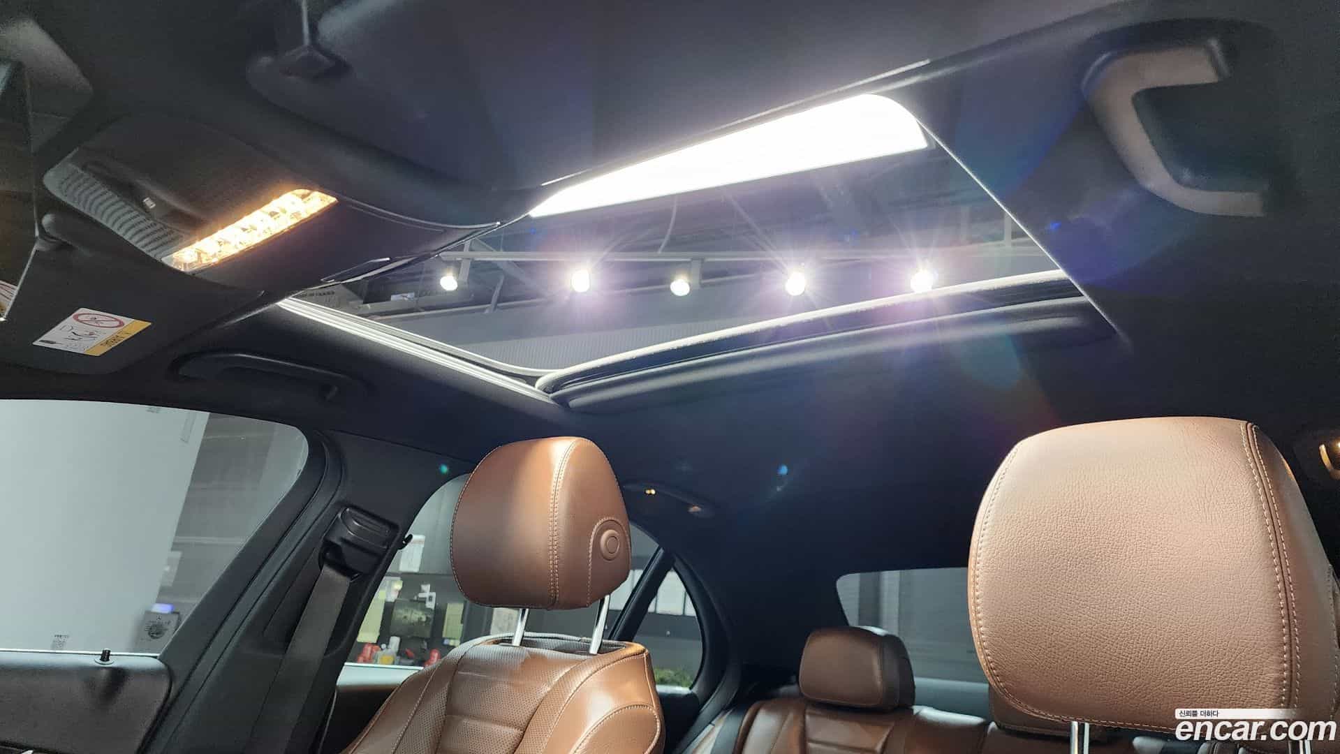 E-Class Mercedes-Benz 2023.10-OPTION-022