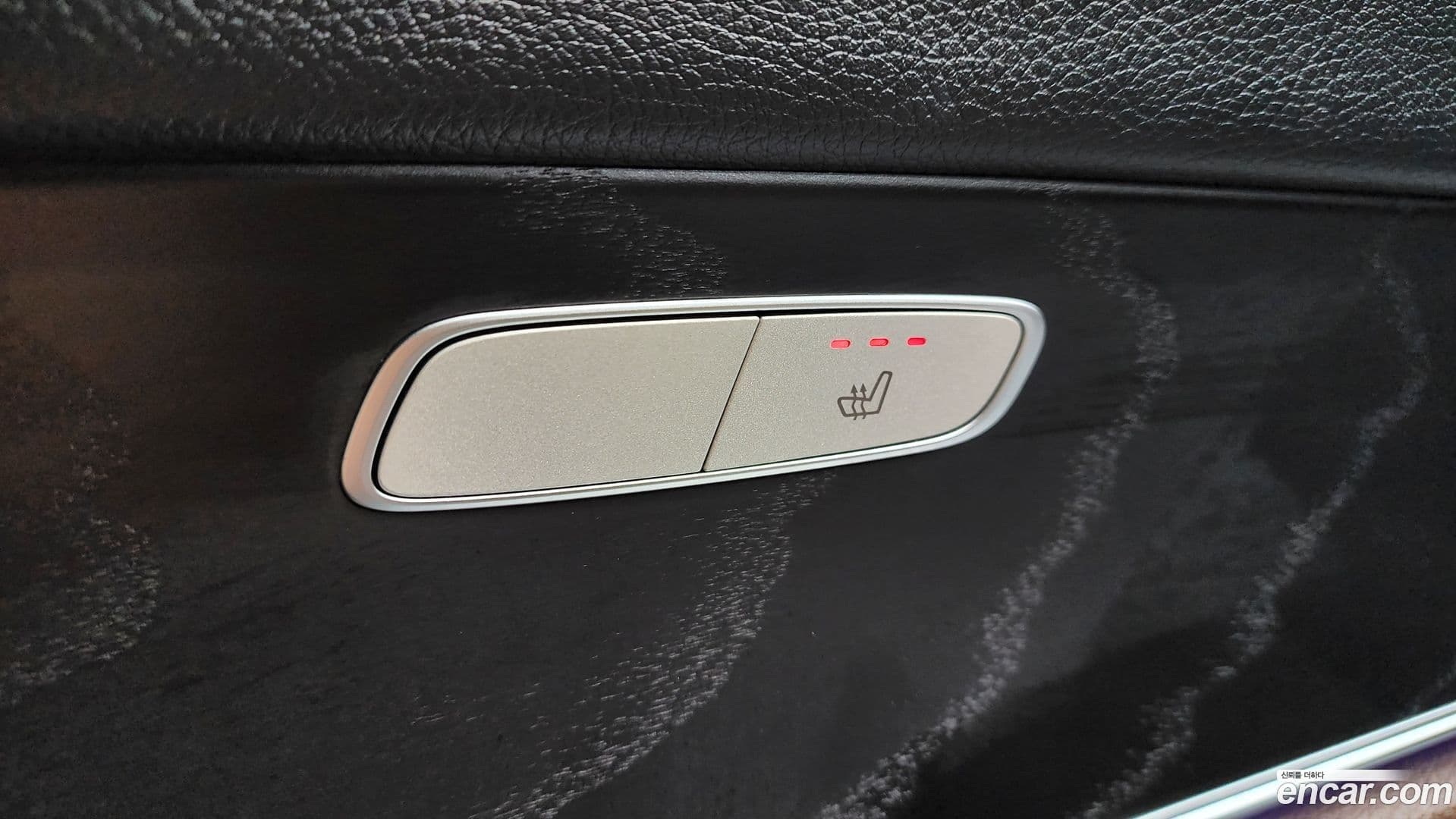 Main__Slider__Photo:E-Class Mercedes-Benz 2023.10-18