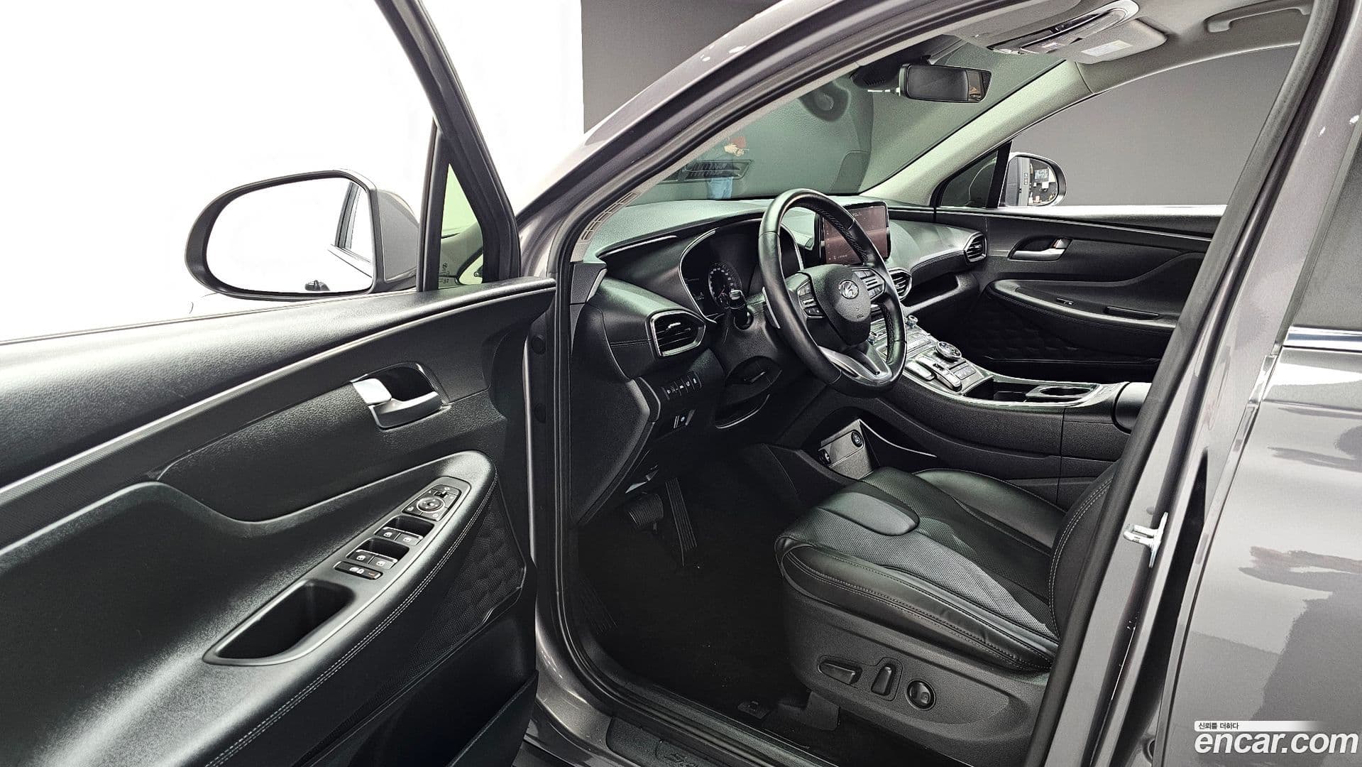 Main__Slider__Photo:Santafe Hyundai 2022.11-10