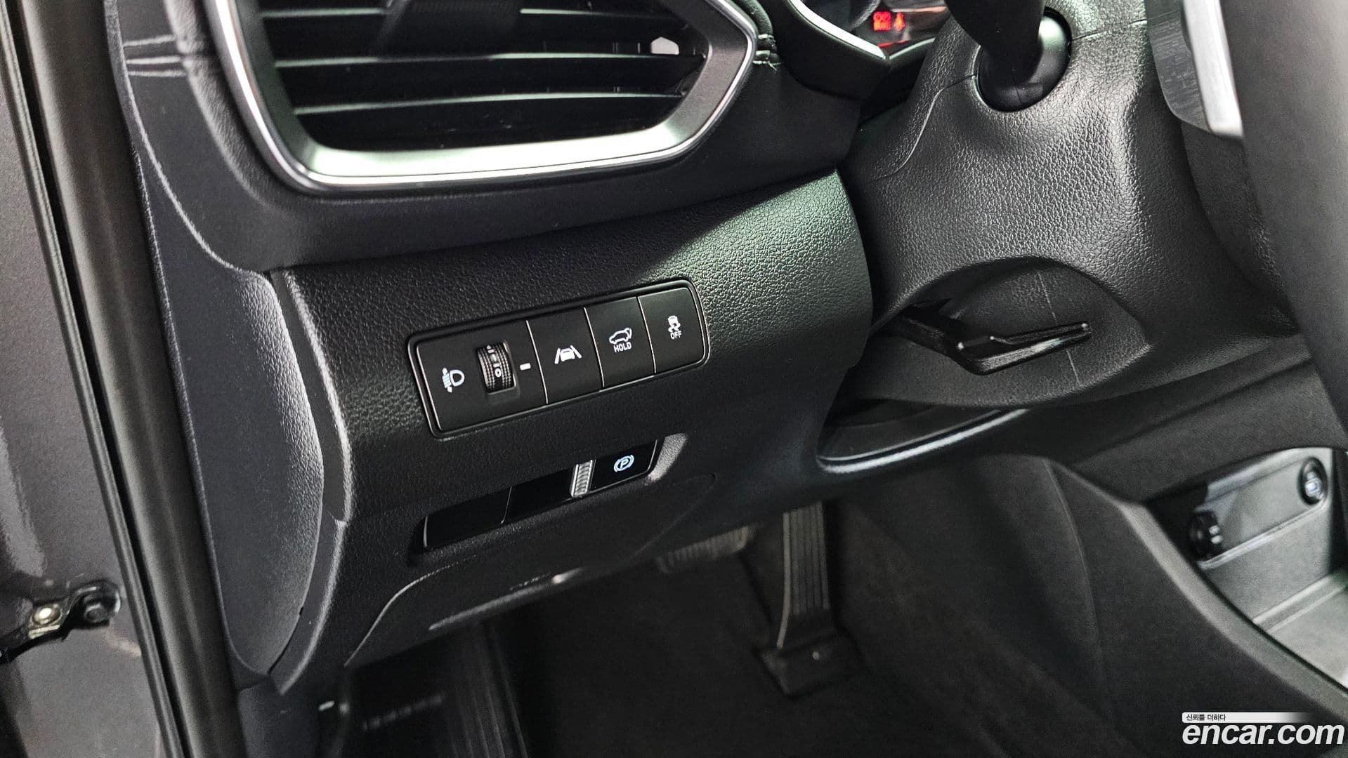 Main__Slider__Photo:Santafe Hyundai 2022.11-13