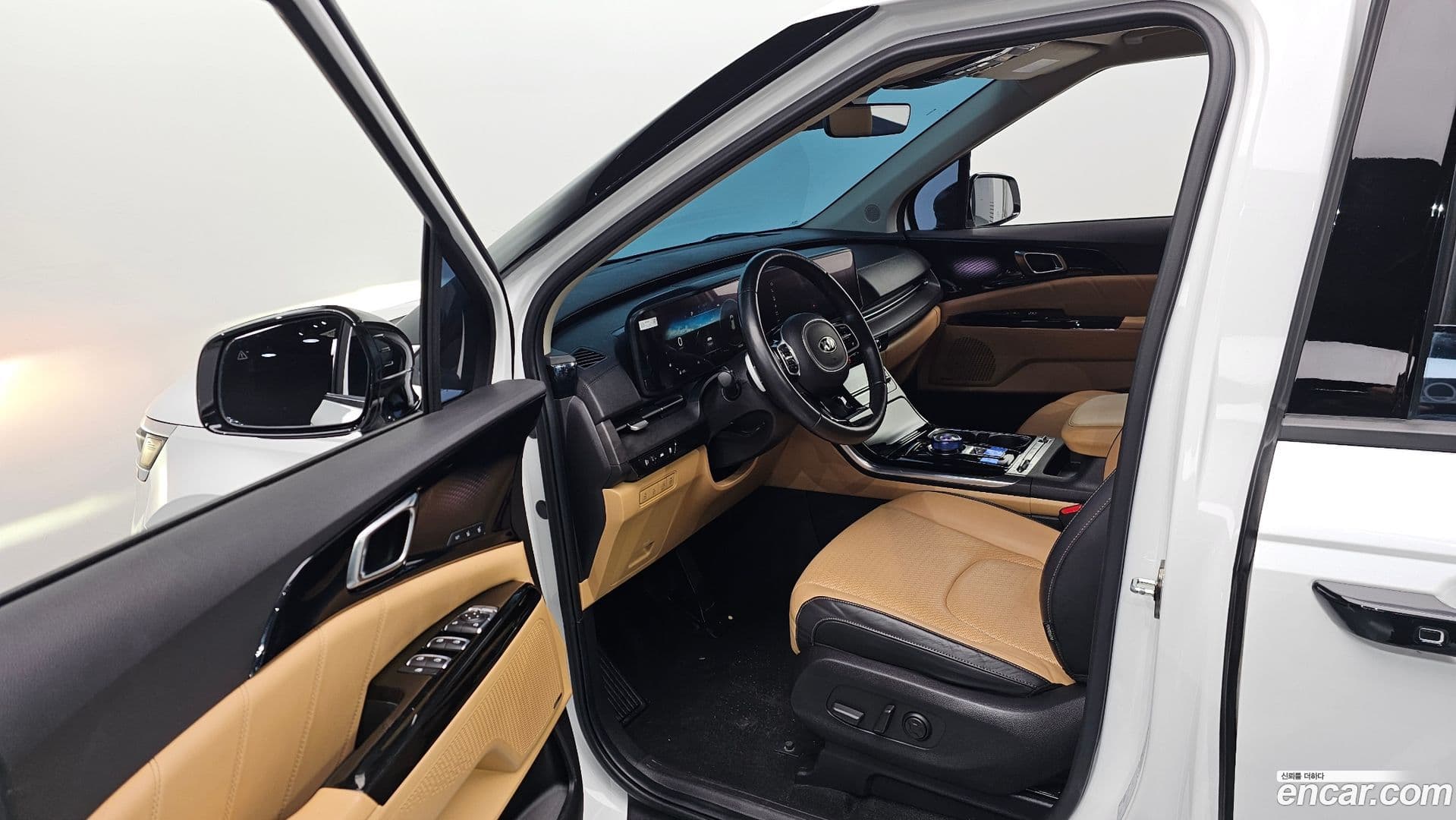 Main__Slider__Photo:Canival Kia 2021.2-10