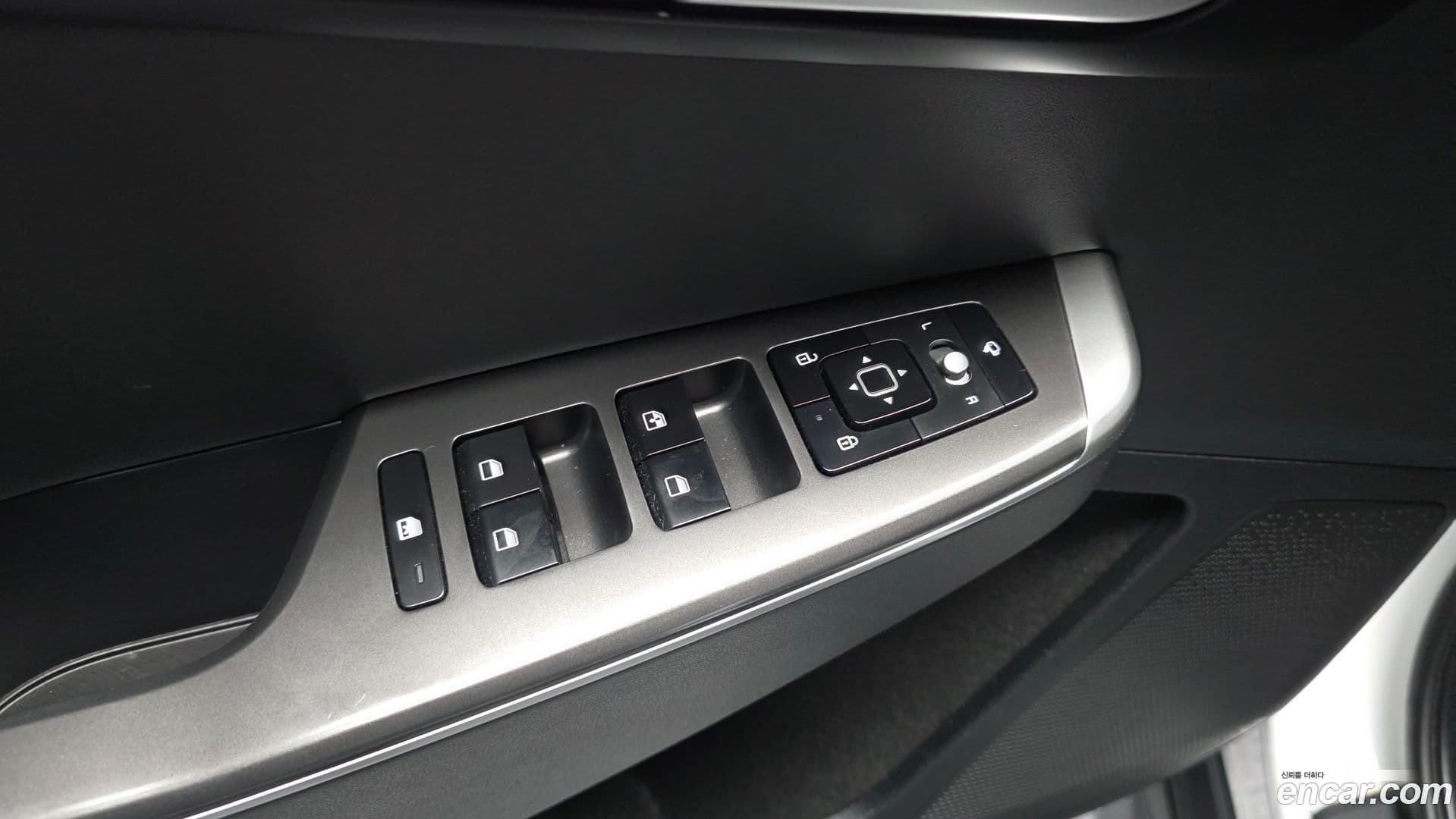 Main__Slider__Photo:EV6 Kia 2022.5-18