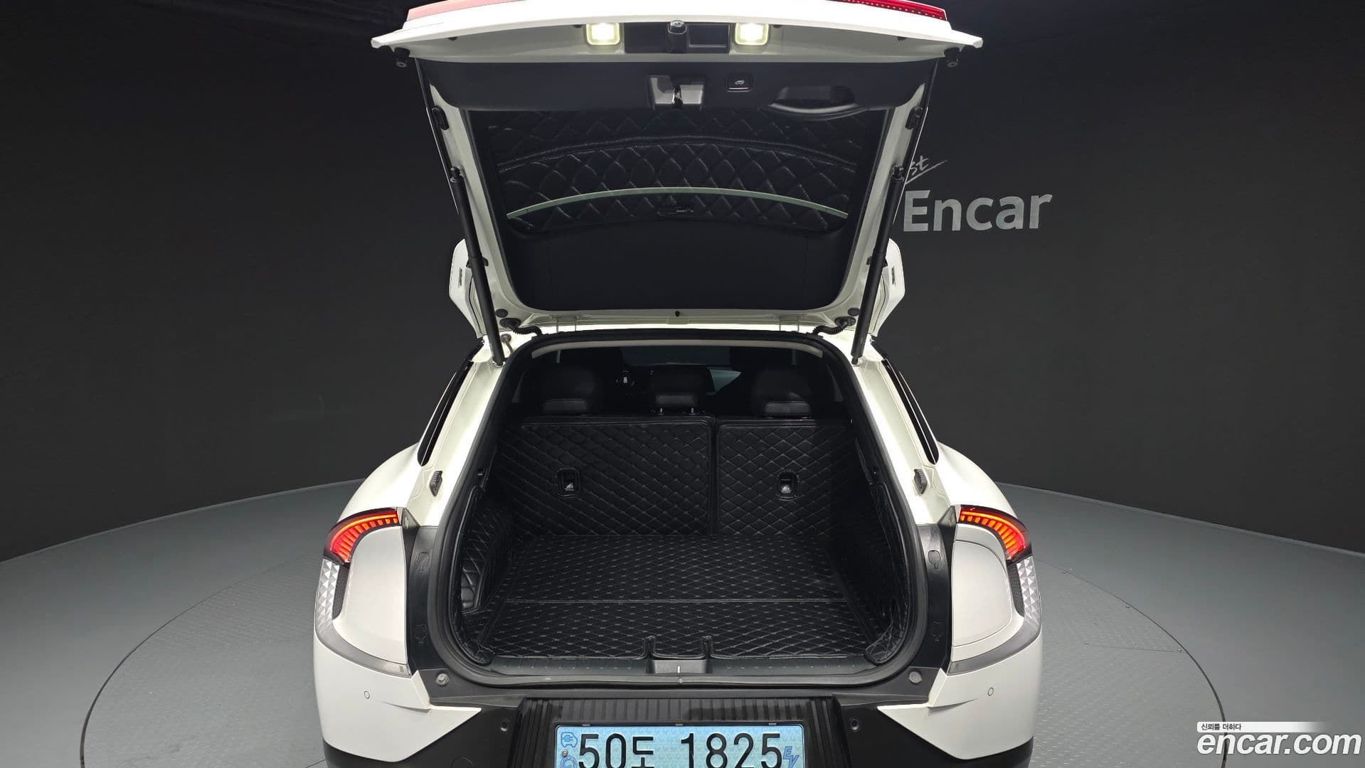 Main__Slider__Photo:EV6 Kia 2022.5-19