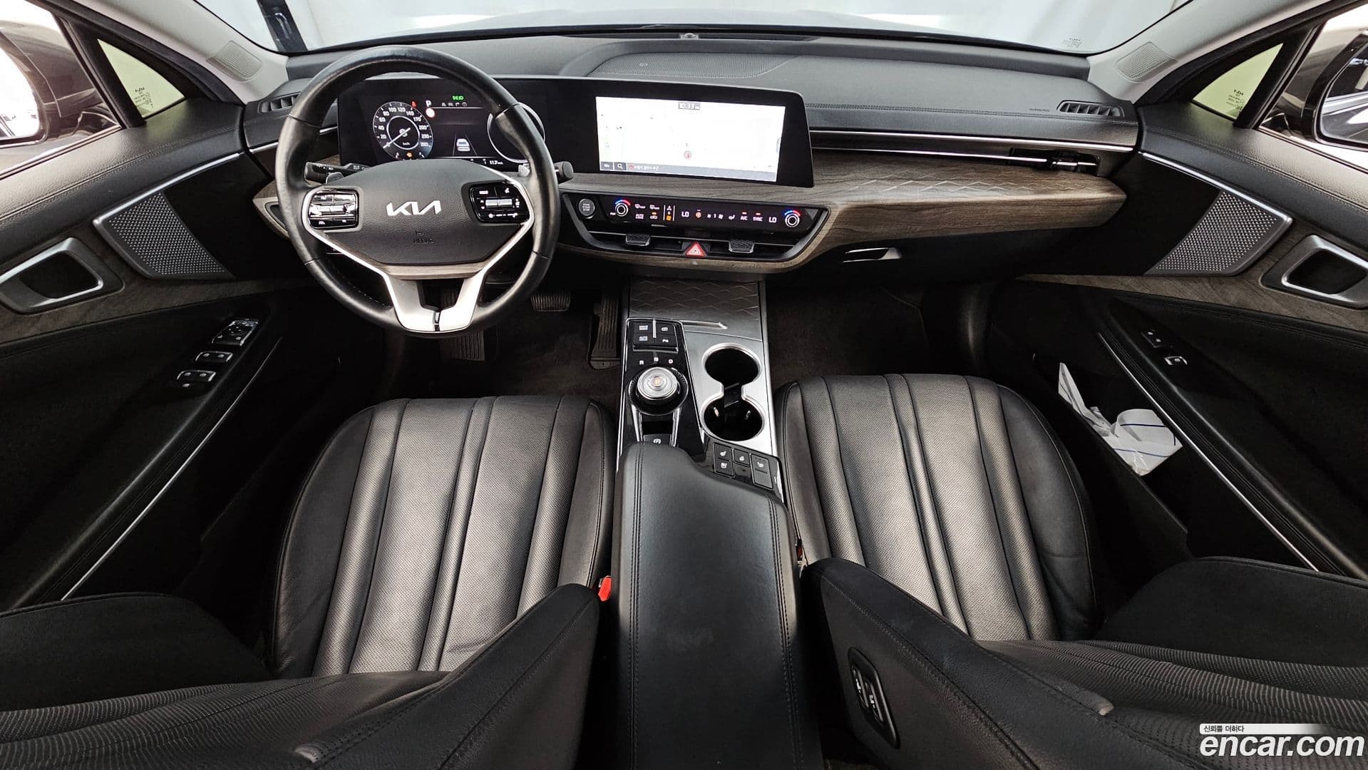 Main__Slider__Photo:K8 Kia 2021.11-6