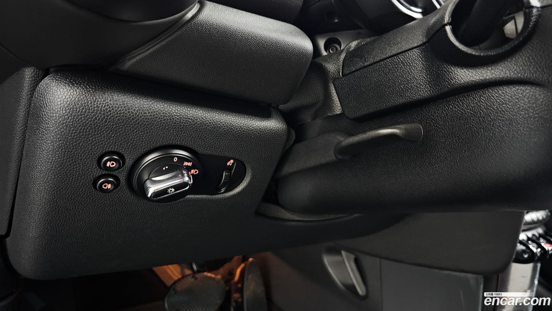 Main__Slider__Photo:Cooper Mini 2017.4-13