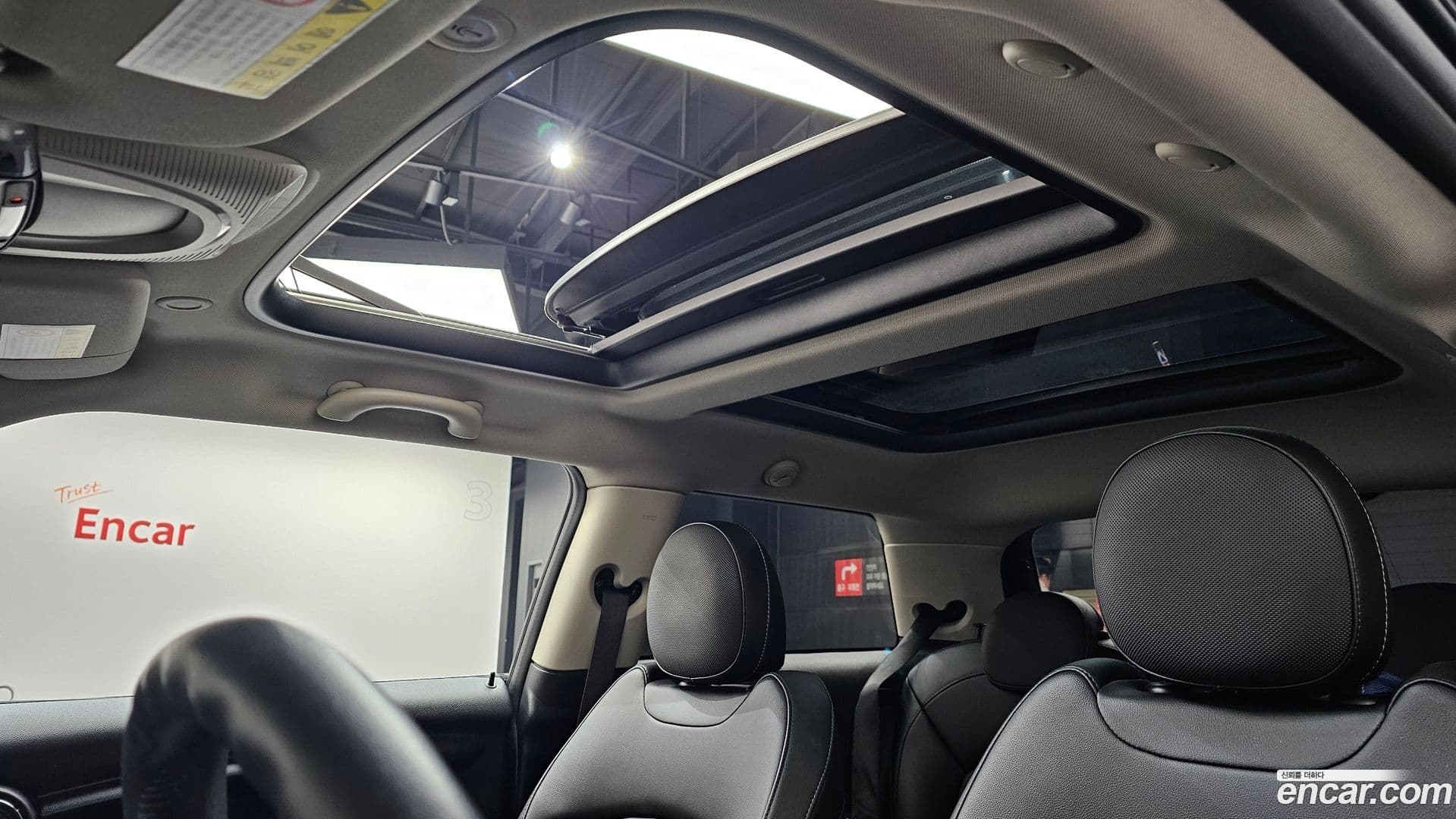 Main__Slider__Photo:Cooper Mini 2017.4-18