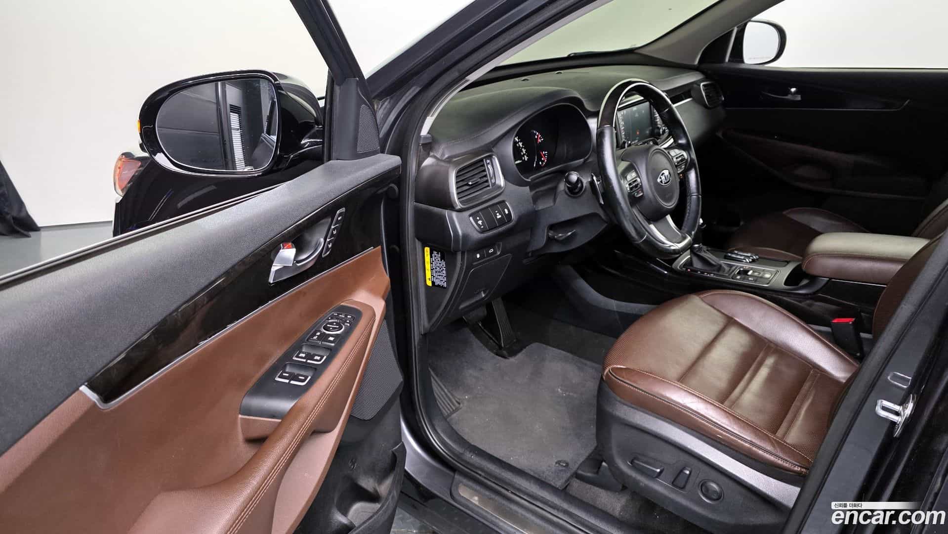 Sorento Kia 2016.5-INNER-010