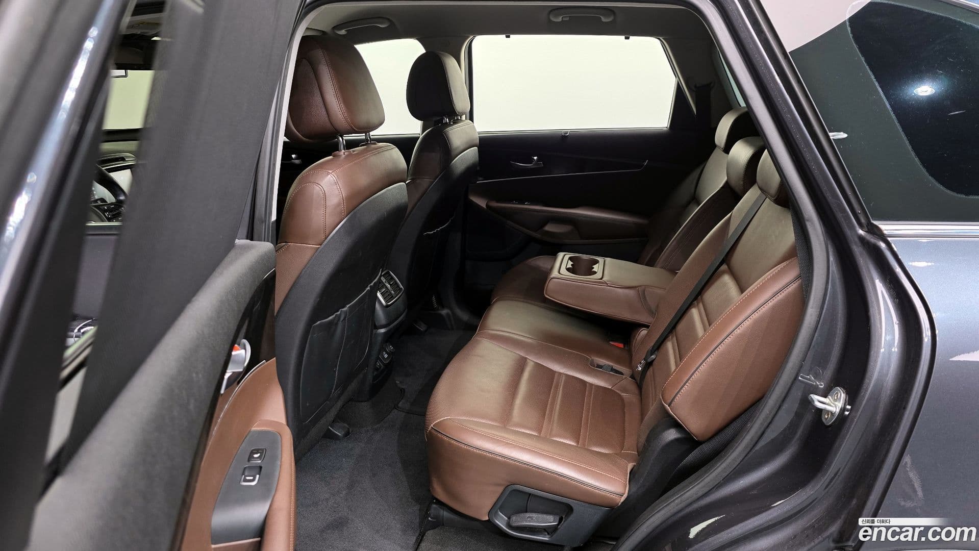 Main__Slider__Photo:Sorento Kia 2016.5-19