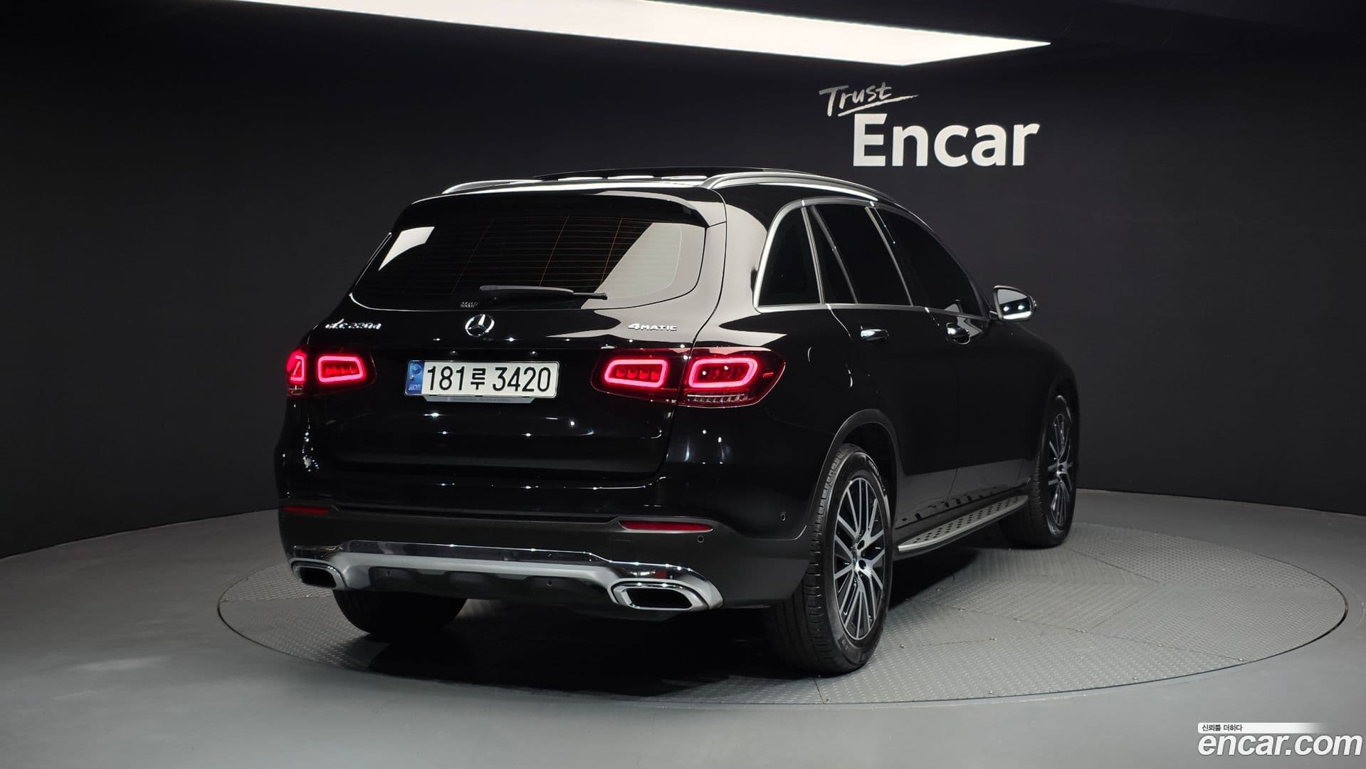 Main__Slider__Photo:GLC-Class Mercedes-Benz 2021.3-1