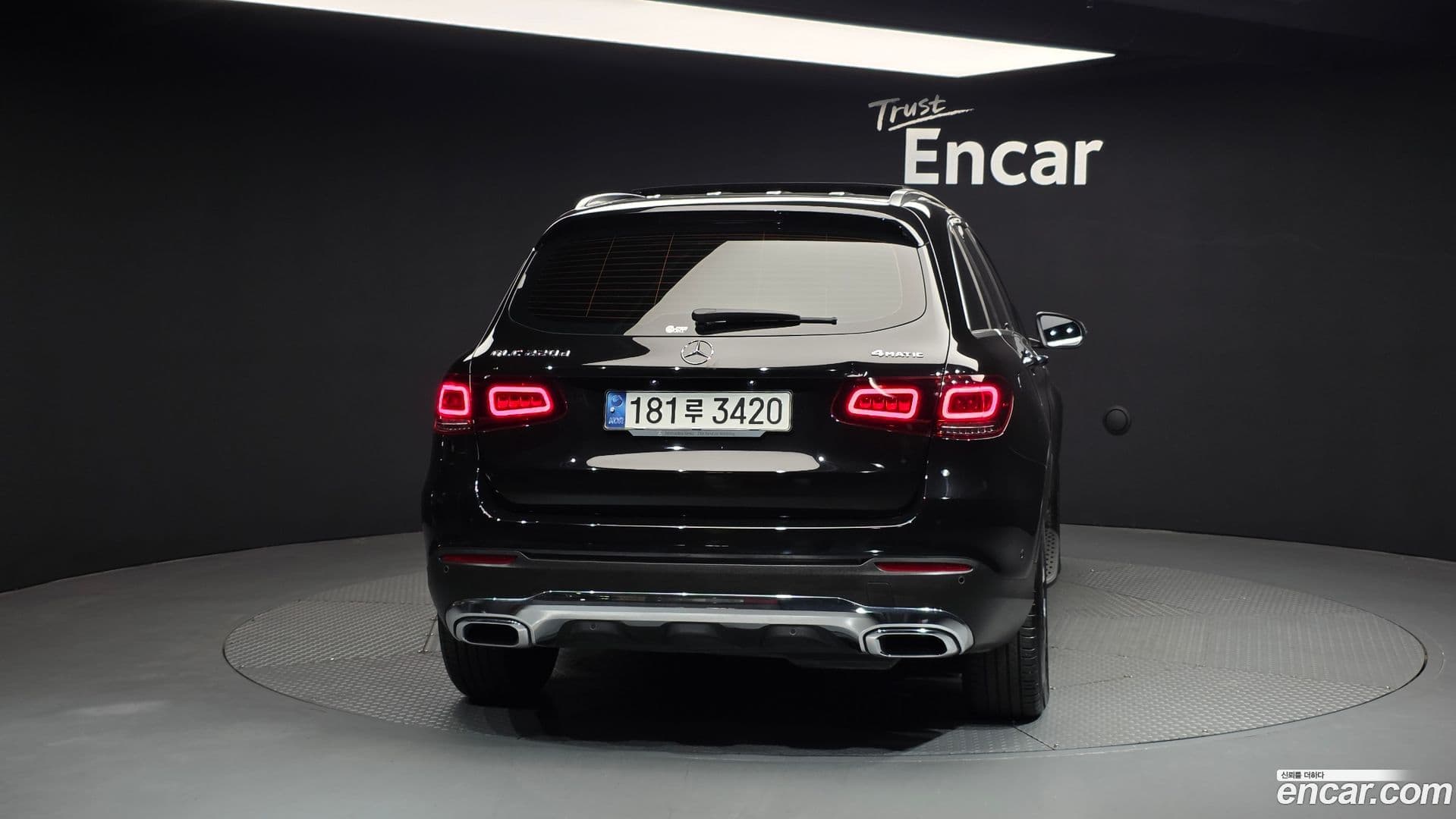 Main__Slider__Photo:GLC-Class Mercedes-Benz 2021.3-3