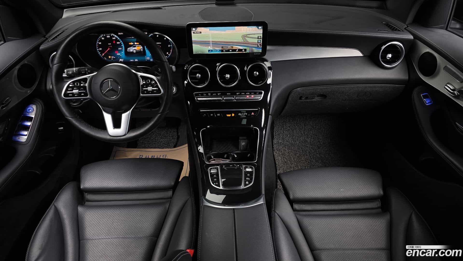 GLC-Class Mercedes-Benz 2021.3-INNER-007