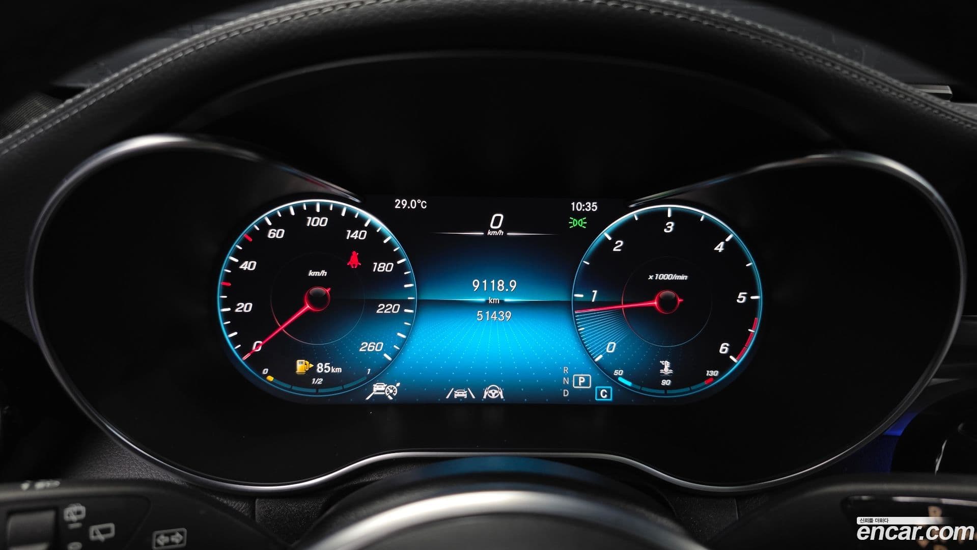 Main__Slider__Photo:GLC-Class Mercedes-Benz 2021.3-7