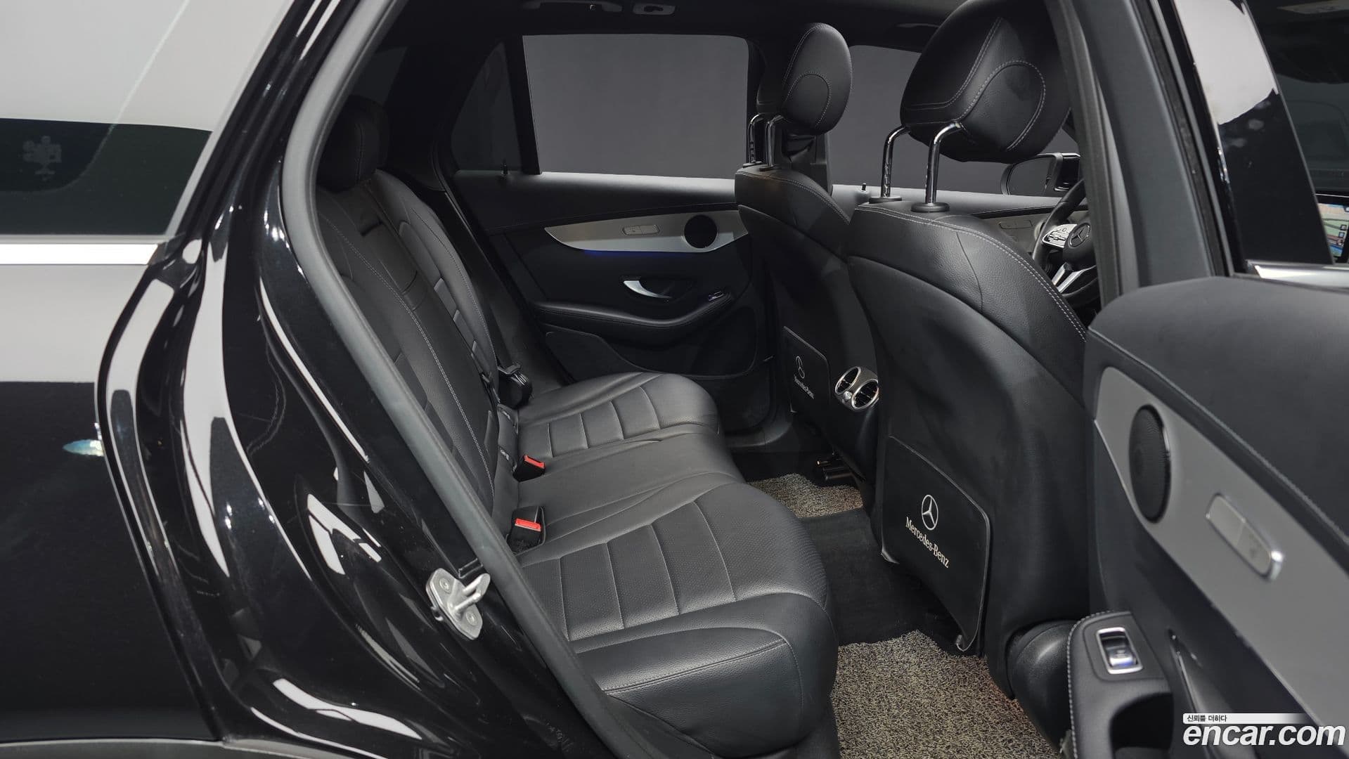 Main__Slider__Photo:GLC-Class Mercedes-Benz 2021.3-11