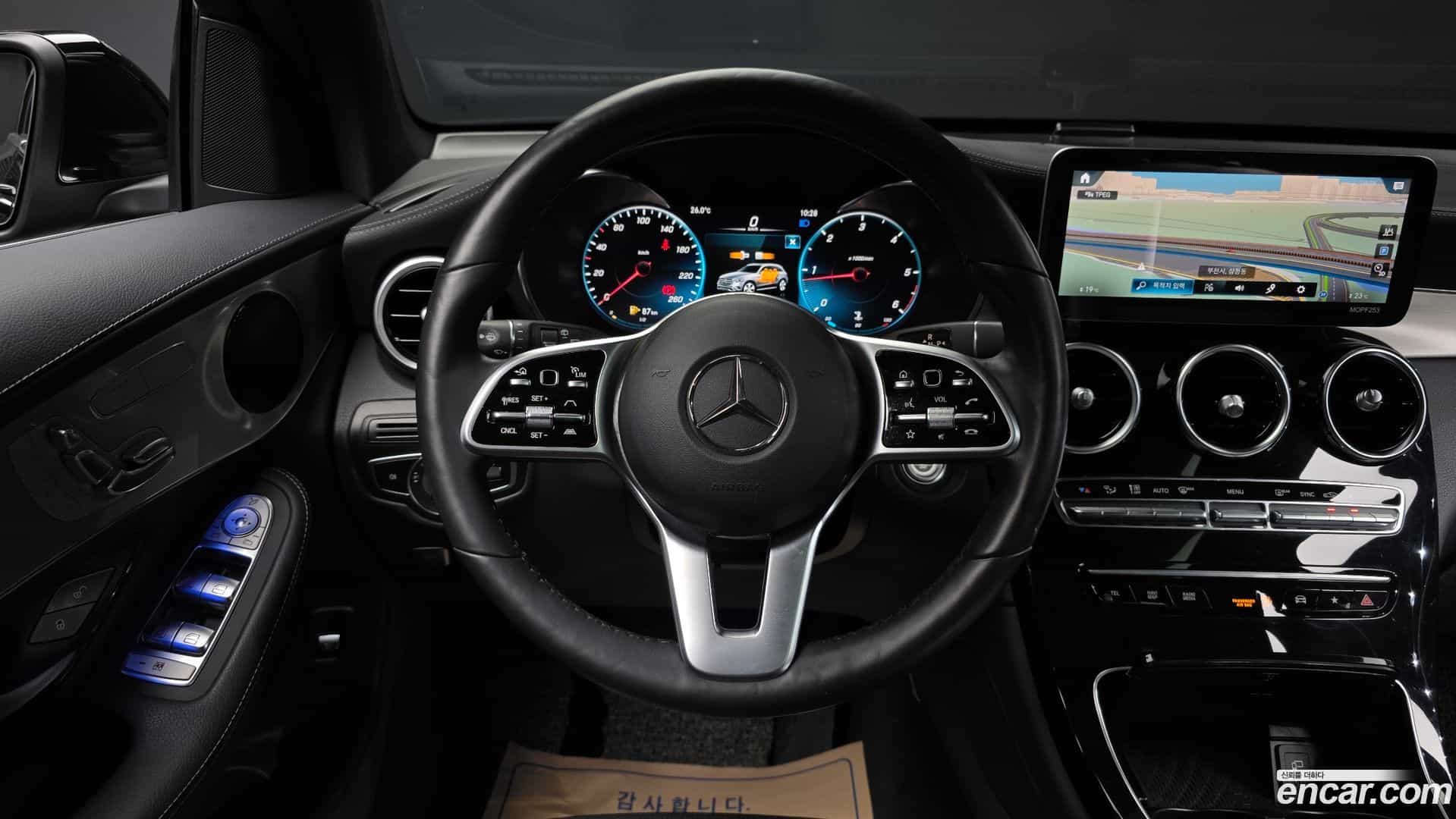 GLC-Class Mercedes-Benz 2021.3-OPTION-017